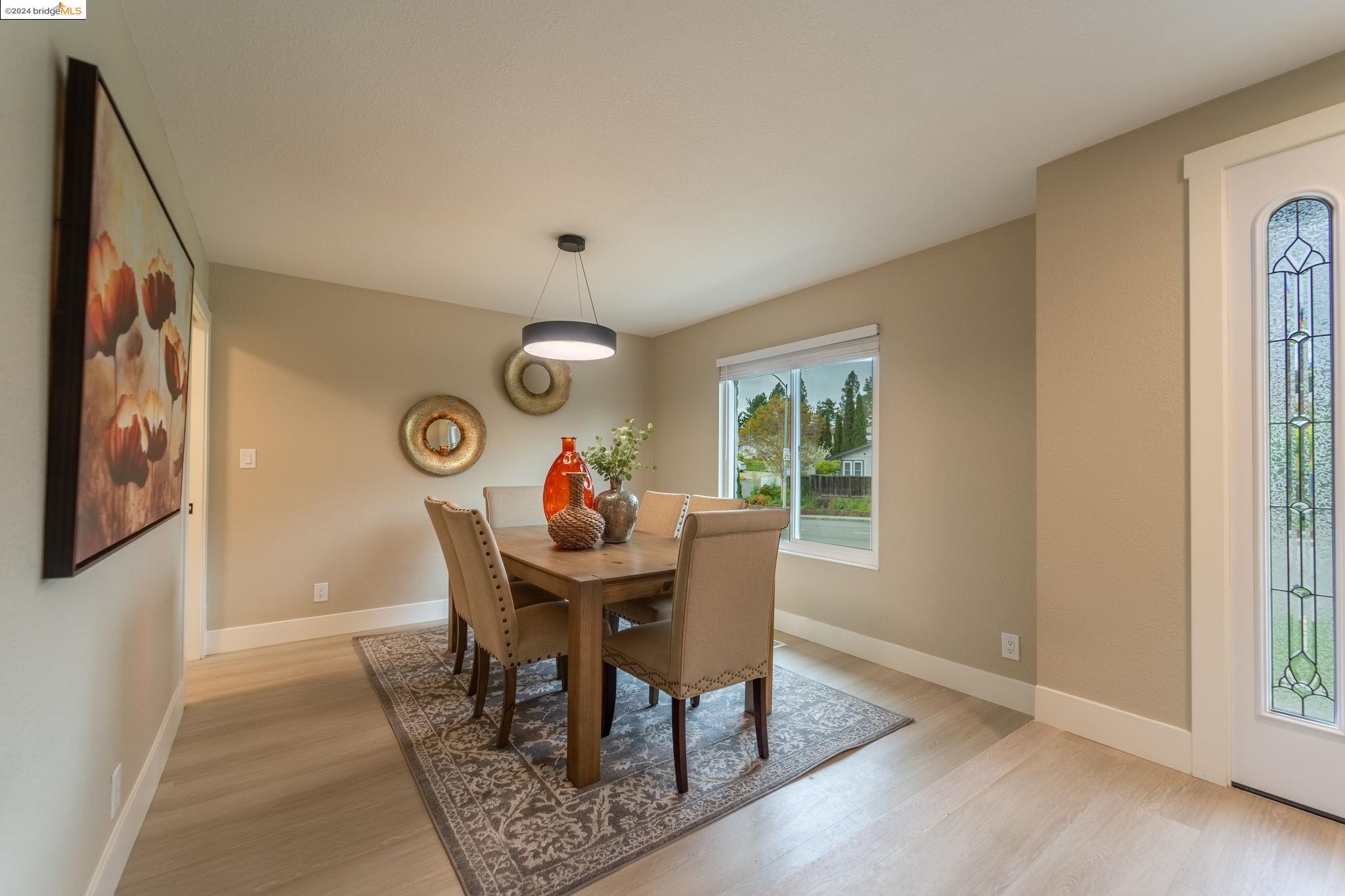 Detail Gallery Image 14 of 44 For 3647 Skyline Dr, Hayward,  CA 94542 - 4 Beds | 2/1 Baths