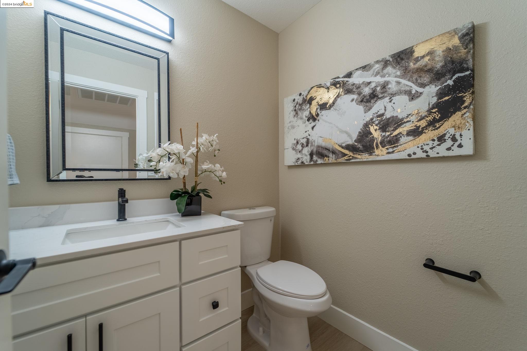 Detail Gallery Image 18 of 44 For 3647 Skyline Dr, Hayward,  CA 94542 - 4 Beds | 2/1 Baths