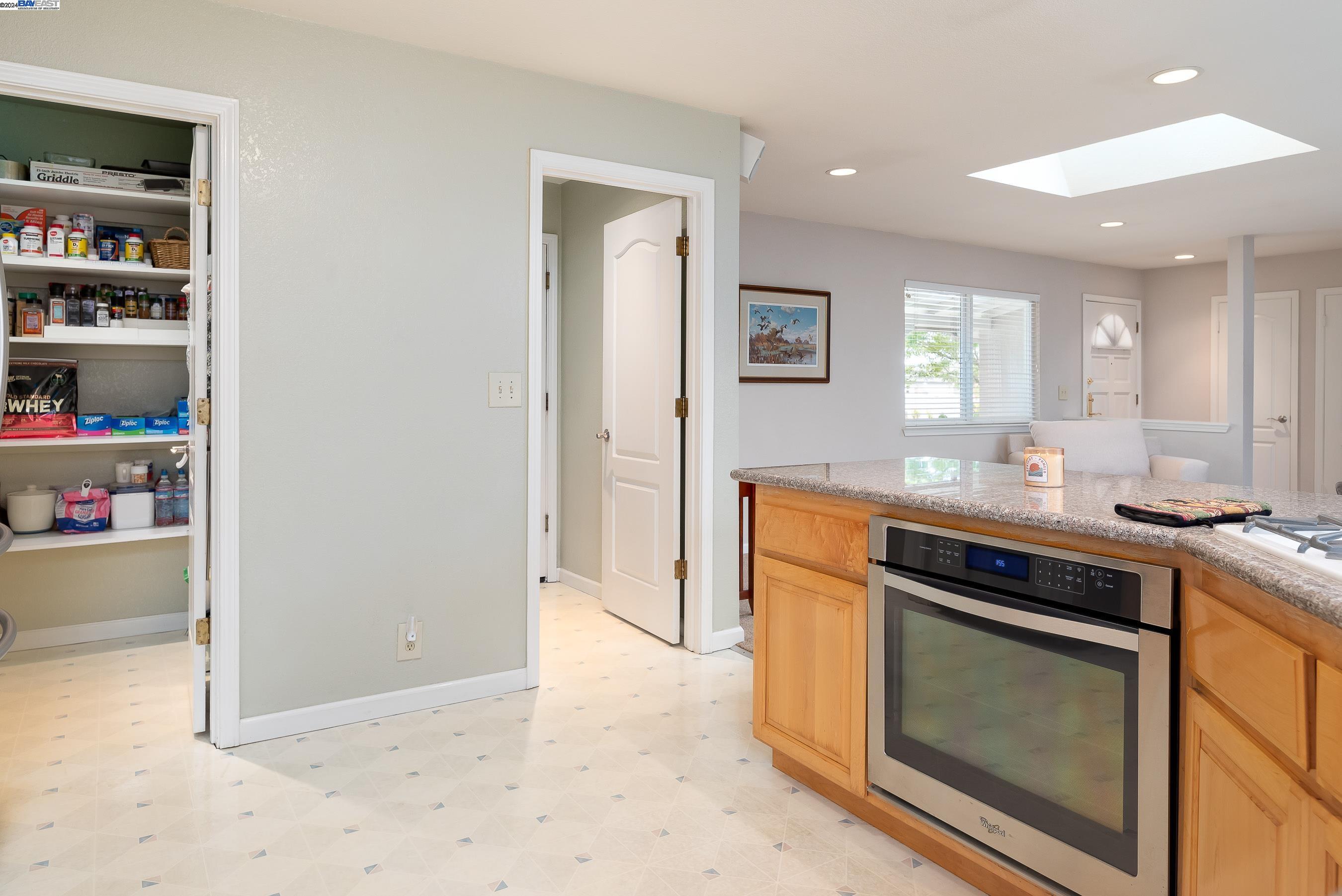 Detail Gallery Image 45 of 49 For 17737 Rockhurst Rd, Castro Valley,  CA 94546 - 3 Beds | 2 Baths