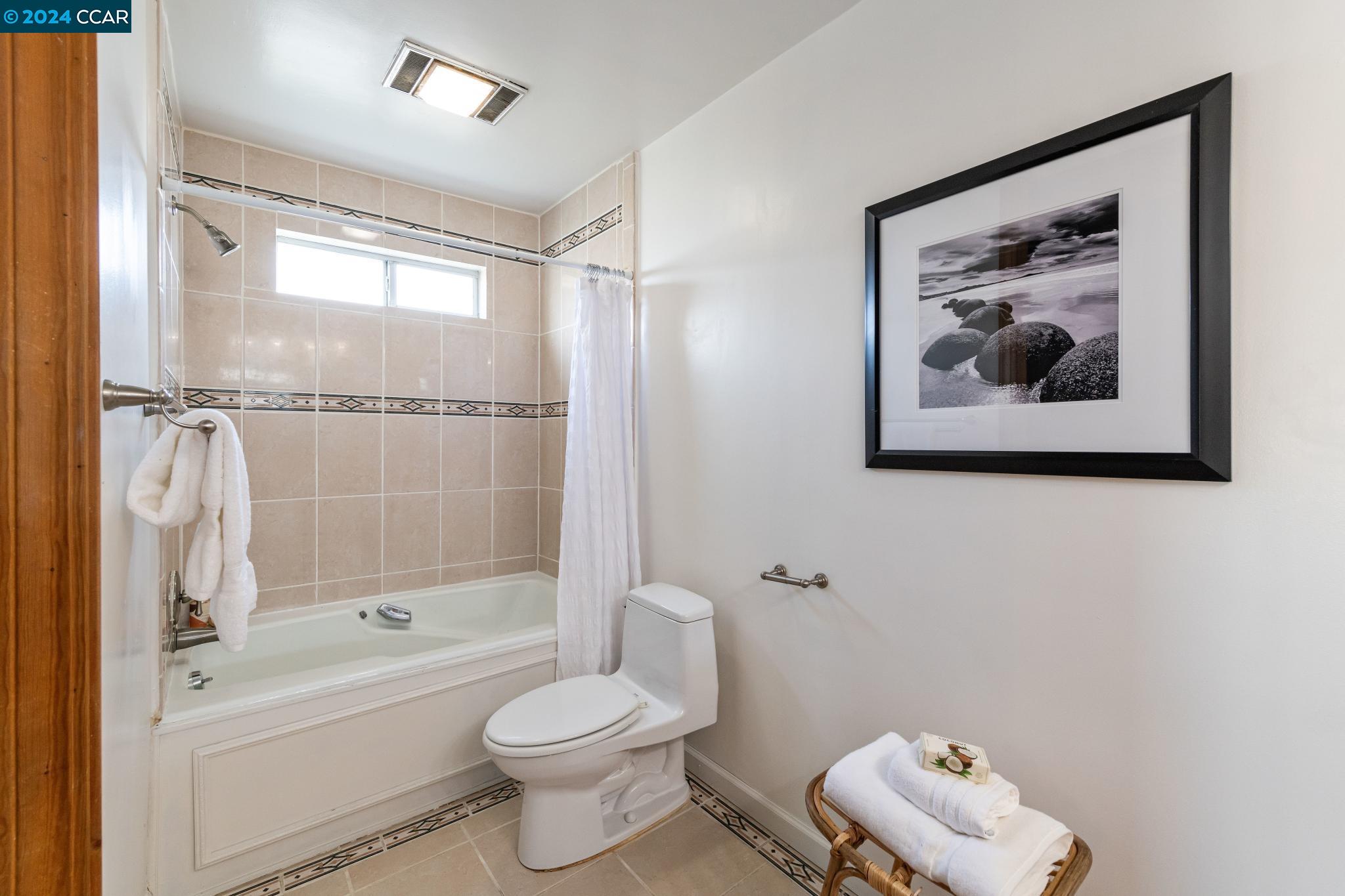 Detail Gallery Image 52 of 59 For 5510 Dover St, Oakland,  CA 94609 - 4 Beds | 2 Baths