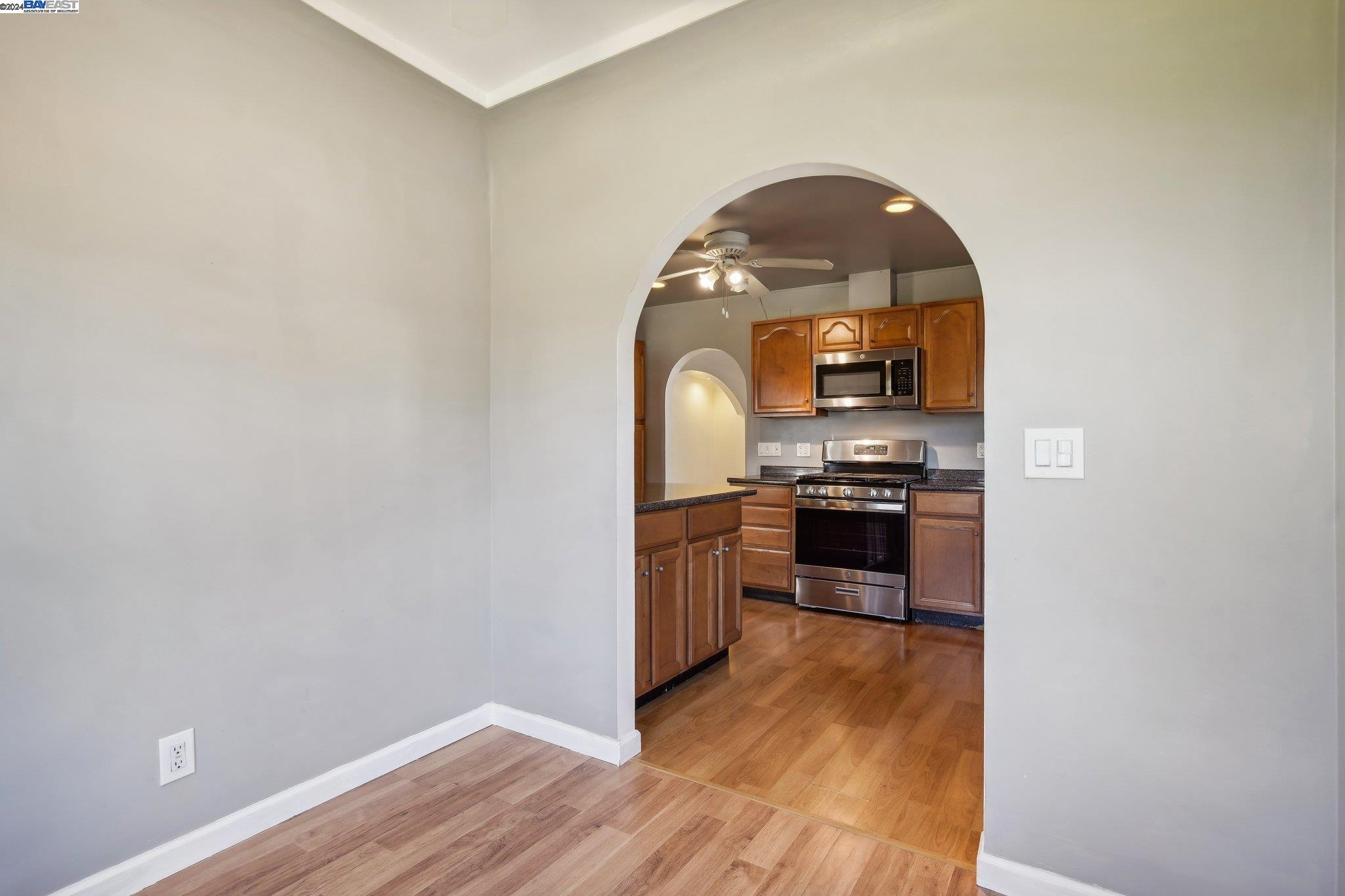 Detail Gallery Image 21 of 28 For 22738 2nd St, Hayward,  CA 94541 - 2 Beds | 1 Baths