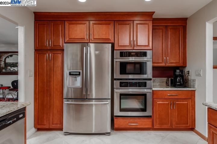 Detail Gallery Image 11 of 31 For 1512 Hickory Ave, San Leandro,  CA 94579 - 3 Beds | 2 Baths