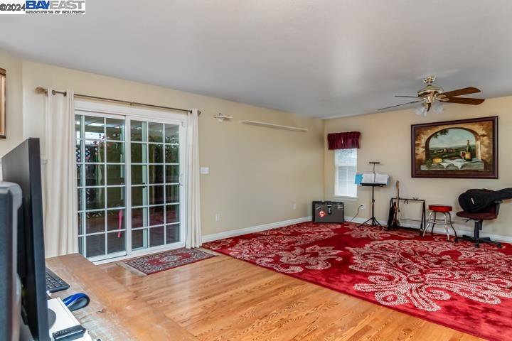 Detail Gallery Image 12 of 31 For 1512 Hickory Ave, San Leandro,  CA 94579 - 3 Beds | 2 Baths