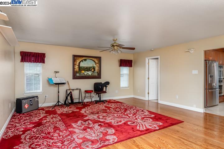 Detail Gallery Image 13 of 31 For 1512 Hickory Ave, San Leandro,  CA 94579 - 3 Beds | 2 Baths