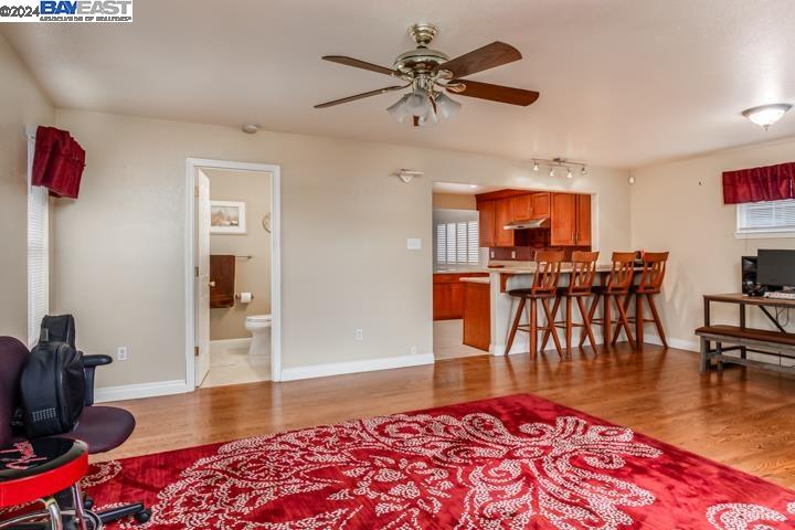 Detail Gallery Image 14 of 31 For 1512 Hickory Ave, San Leandro,  CA 94579 - 3 Beds | 2 Baths