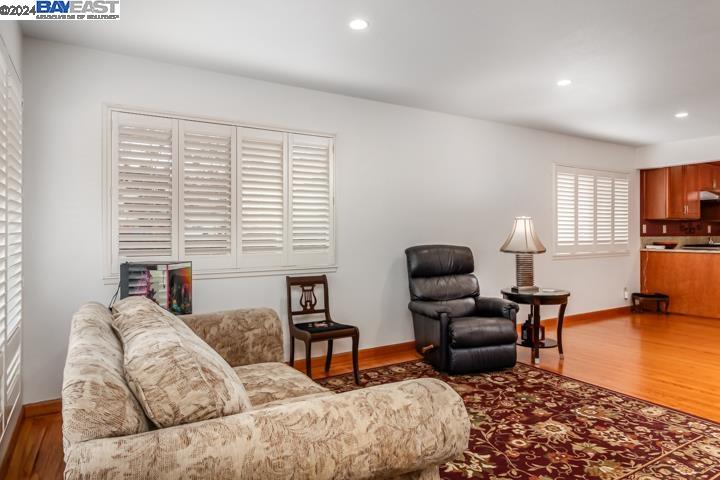 Detail Gallery Image 5 of 31 For 1512 Hickory Ave, San Leandro,  CA 94579 - 3 Beds | 2 Baths