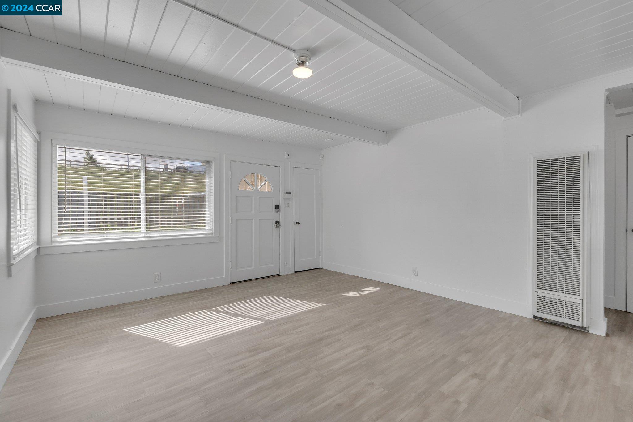 Detail Gallery Image 3 of 22 For 1341 Madeline Road, San Pablo,  CA 94806 - 4 Beds | 2 Baths