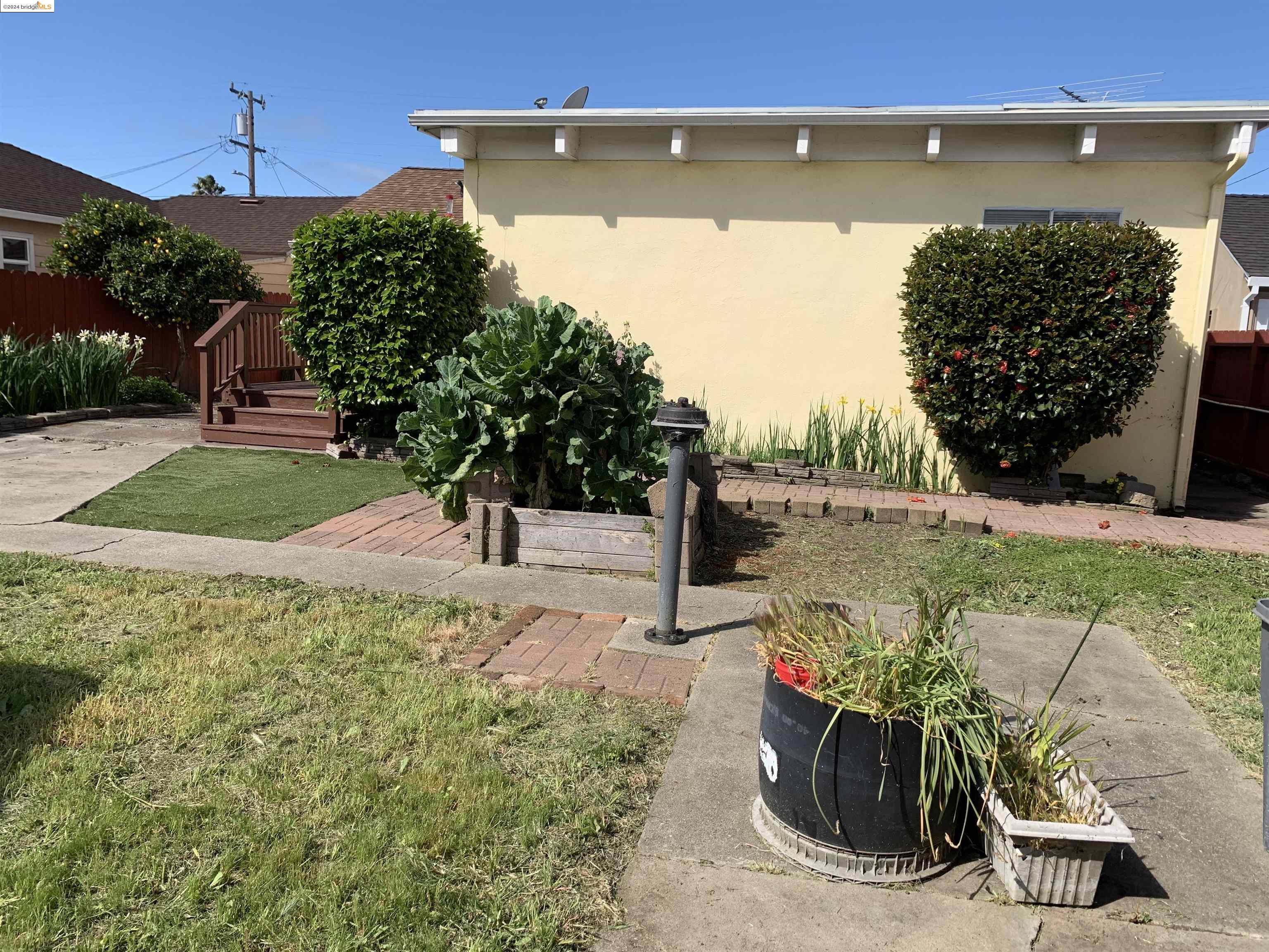 Detail Gallery Image 39 of 49 For 1448 Kelly Ave, San Leandro,  CA 94577 - 3 Beds | 2 Baths