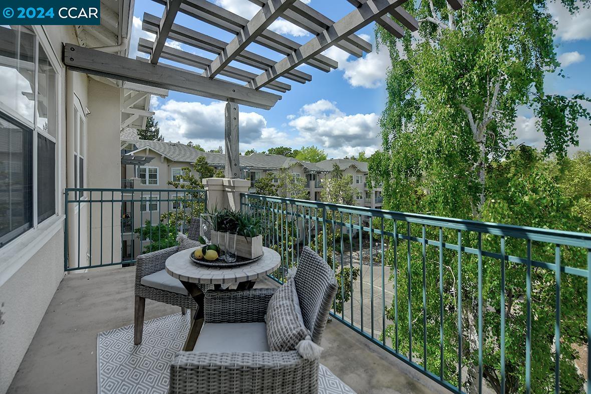 Detail Gallery Image 10 of 52 For 1840 Tice Creek Dr #2429,  Walnut Creek,  CA 94595 - 2 Beds | 2 Baths