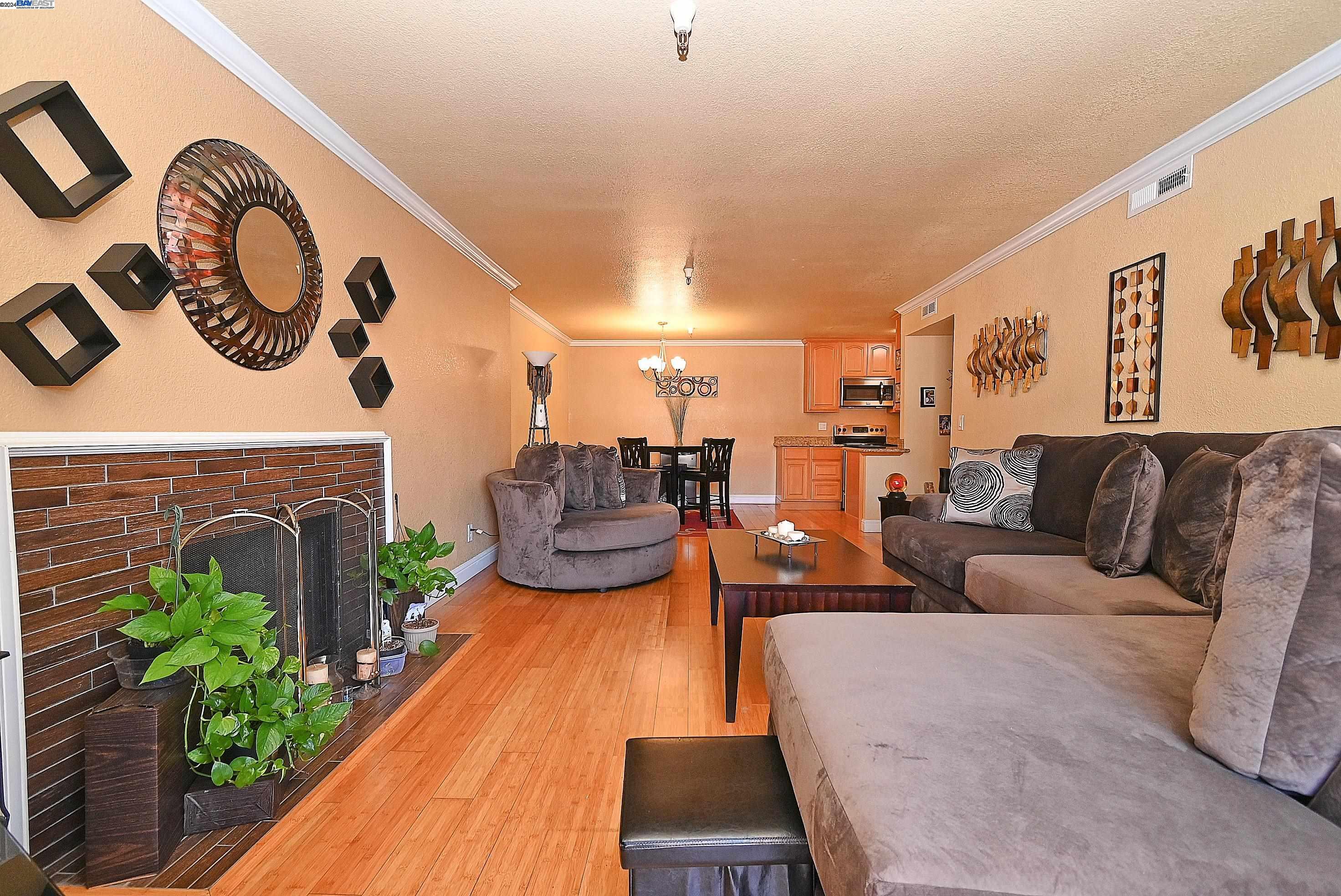 Detail Gallery Image 6 of 34 For 1400 Carpentier St #309,  San Leandro,  CA 94577 - 2 Beds | 2 Baths