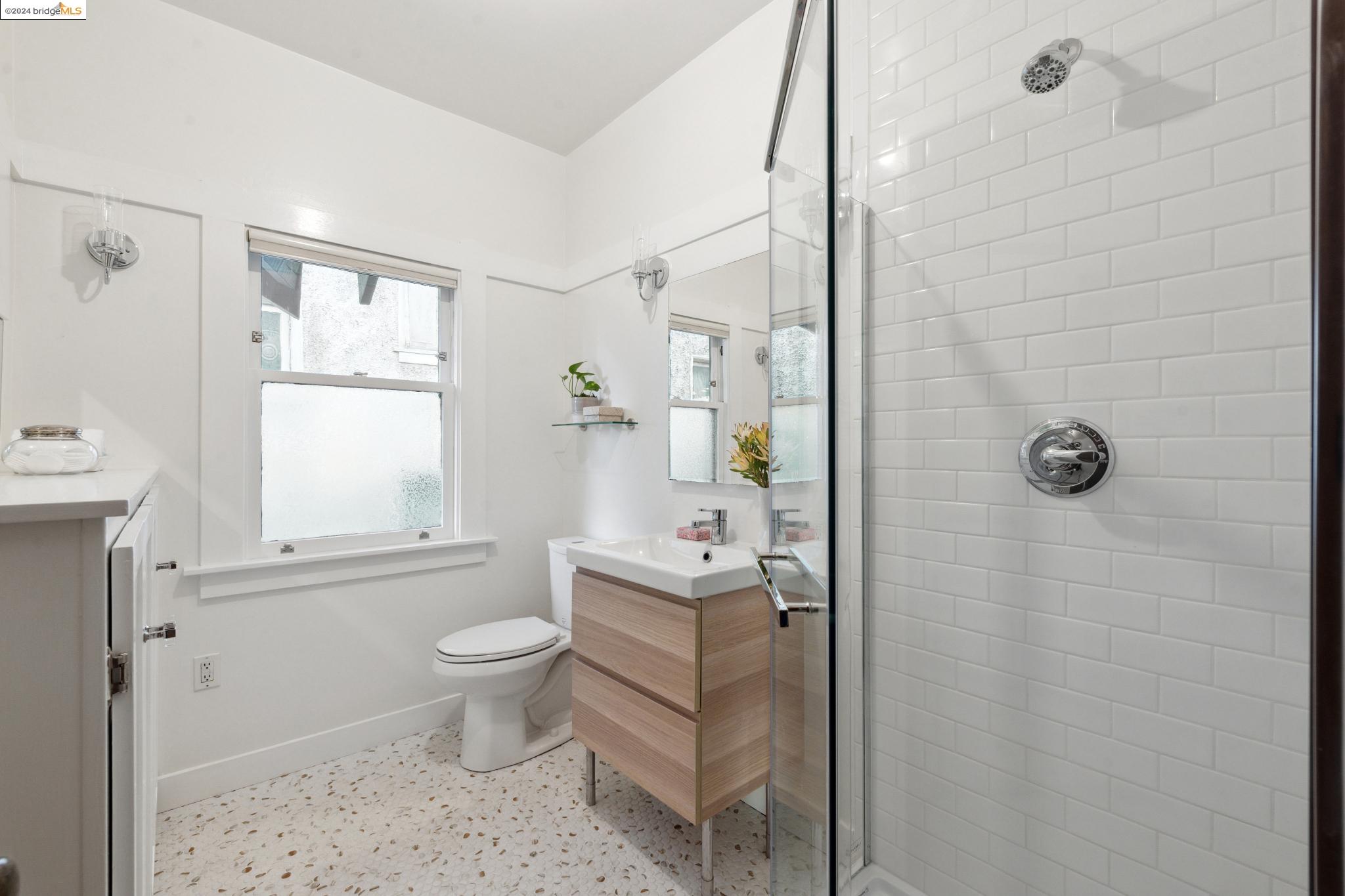 Detail Gallery Image 25 of 40 For 283 Perkins Street, Oakland,  CA 94610 - 1 Beds | 2 Baths