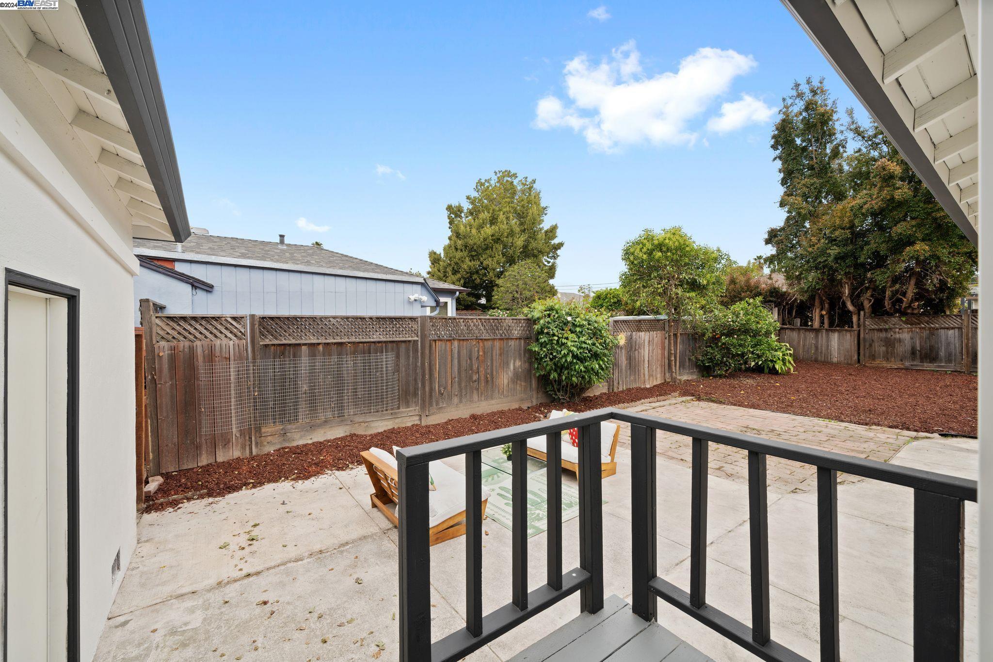 Detail Gallery Image 24 of 29 For 22342 Cameron St, Castro Valley,  CA 94546 - 3 Beds | 2 Baths
