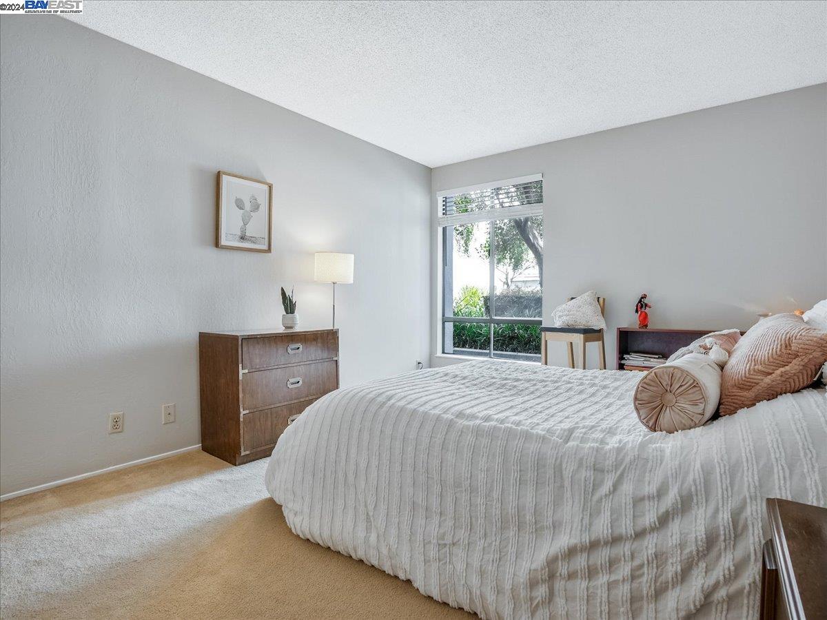 Detail Gallery Image 25 of 37 For 2 Admiral Drive #280,  Emeryville,  CA 94608 - 1 Beds | 1 Baths