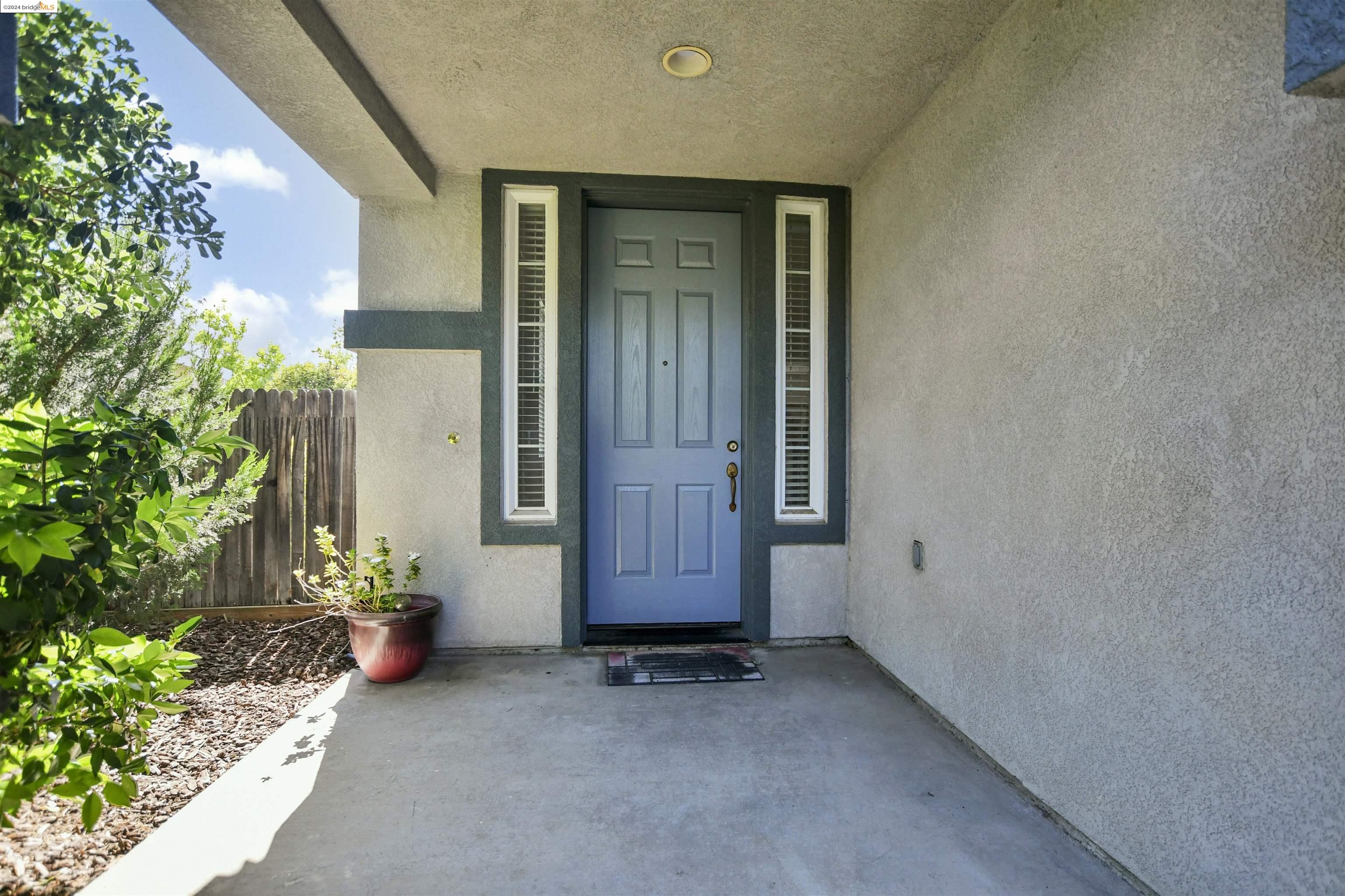 Detail Gallery Image 2 of 39 For 213 Whispering Oaks Ct, Brentwood,  CA 94513 - 3 Beds | 2/1 Baths