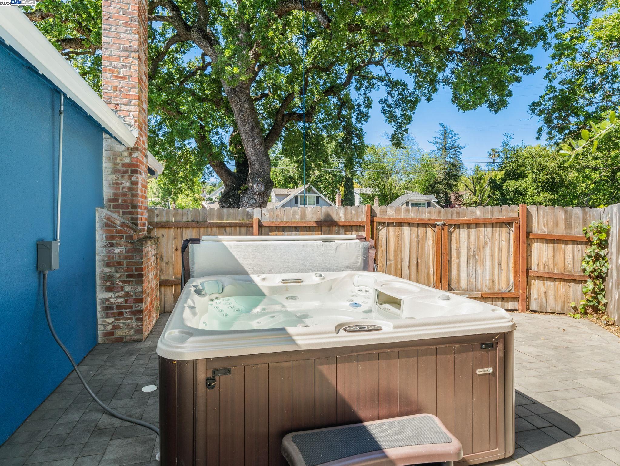 Detail Gallery Image 33 of 40 For 4207 Cobblestone Dr, Concord,  CA 94521 - 4 Beds | 2 Baths