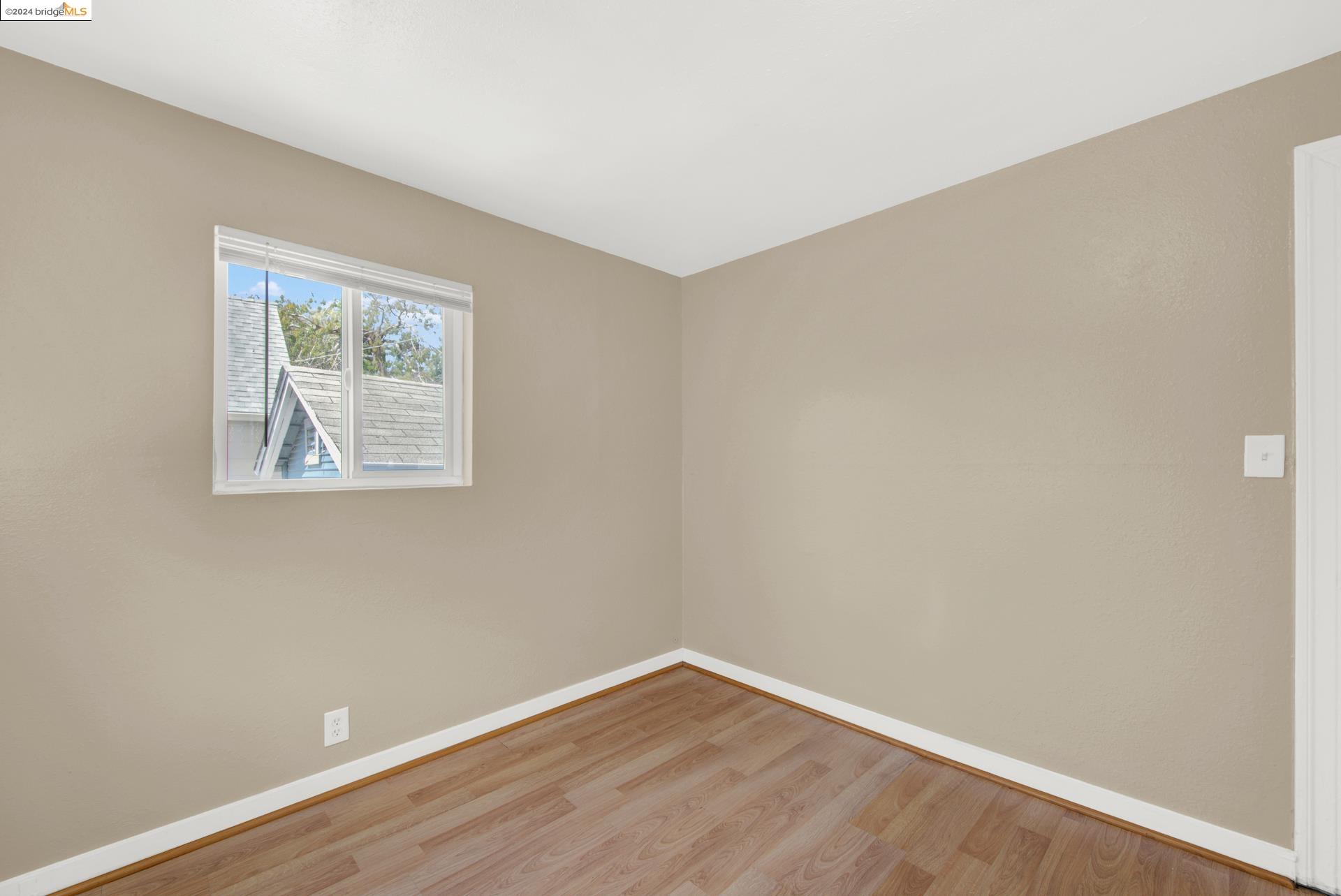 Detail Gallery Image 33 of 46 For 8501 Dowling St, Oakland,  CA 94605 - 3 Beds | 1 Baths