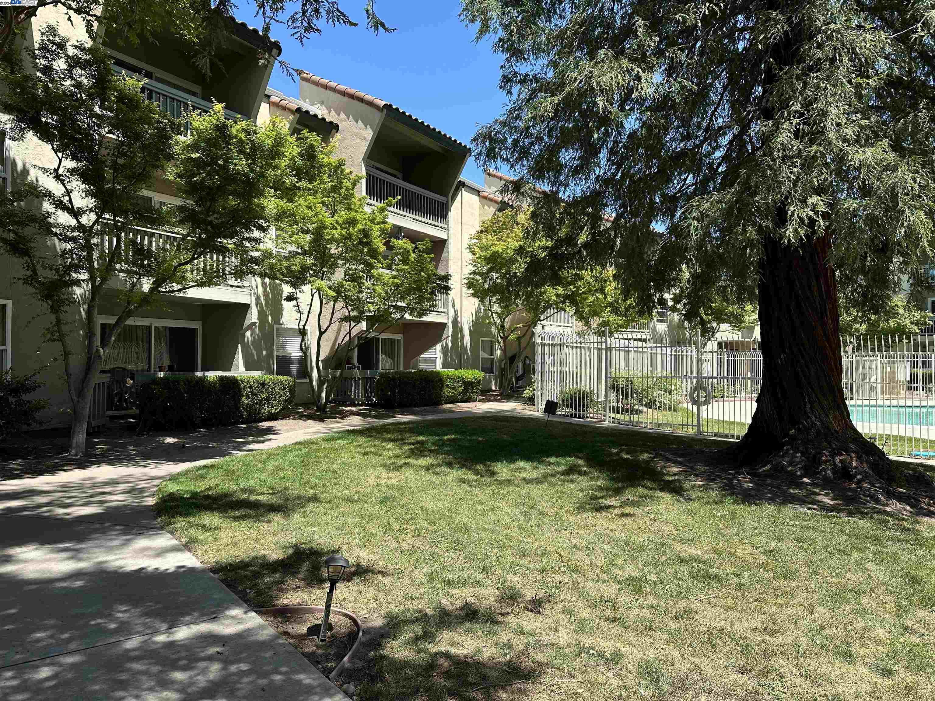 Detail Gallery Image 17 of 19 For 1085 Murrieta Blvd #110,  Livermore,  CA 94550 - 2 Beds | 2 Baths