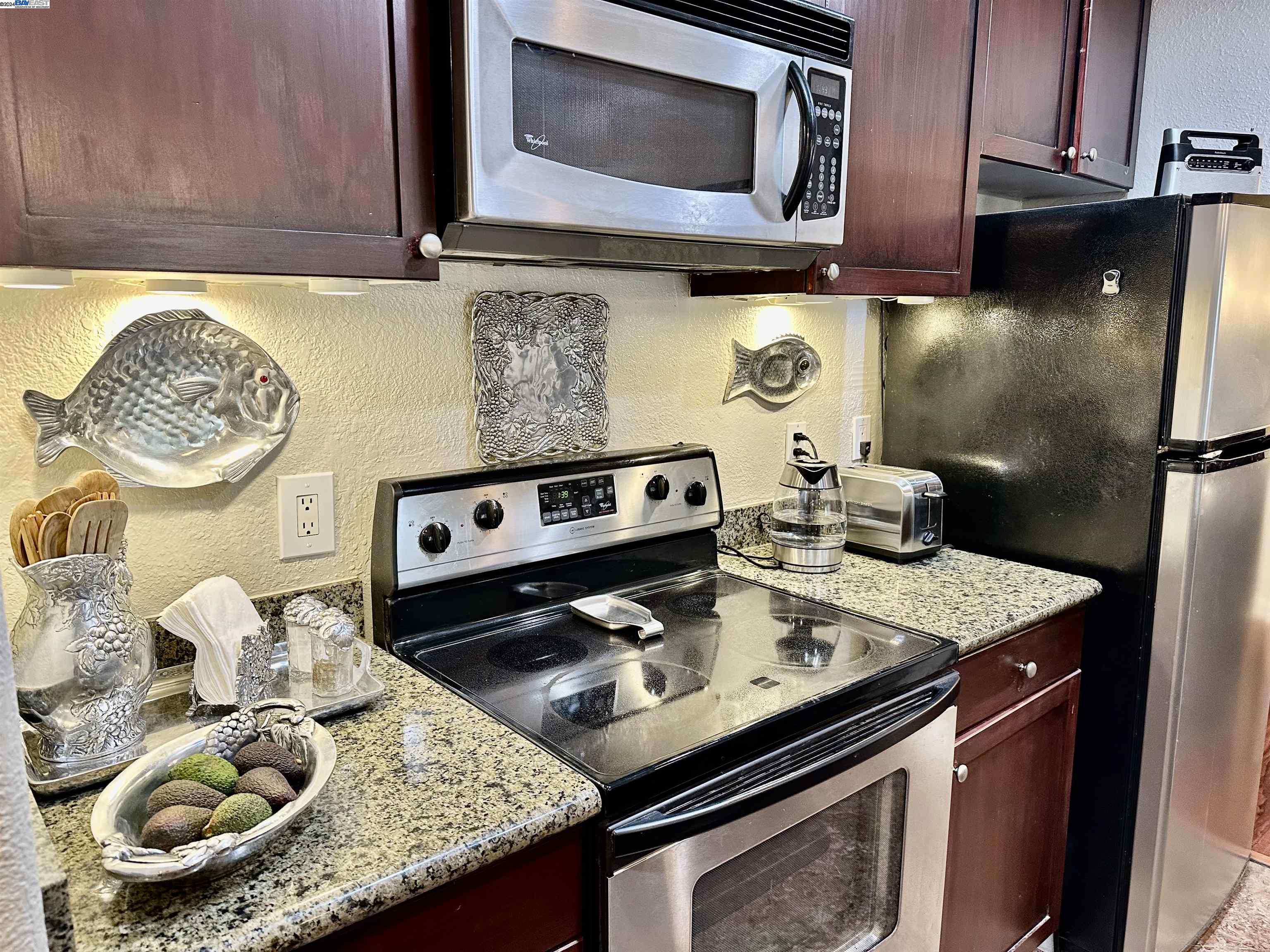 Detail Gallery Image 10 of 19 For 1085 Murrieta Blvd #110,  Livermore,  CA 94550 - 2 Beds | 2 Baths