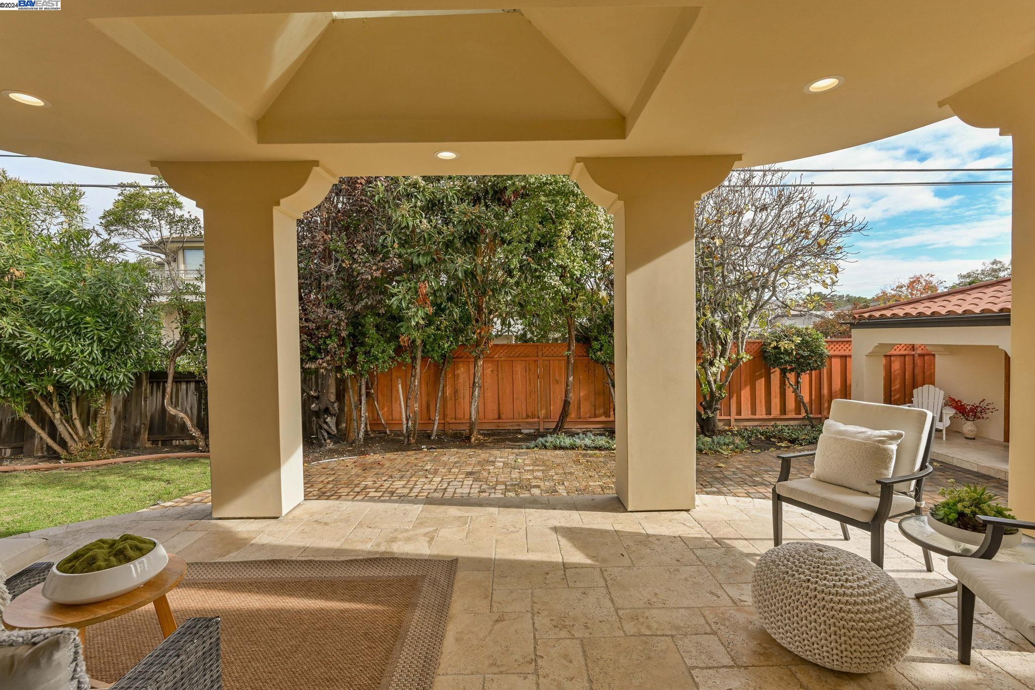 Detail Gallery Image 28 of 37 For 3787 Louis Rd, Palo Alto,  CA 94303 - 5 Beds | 4/1 Baths