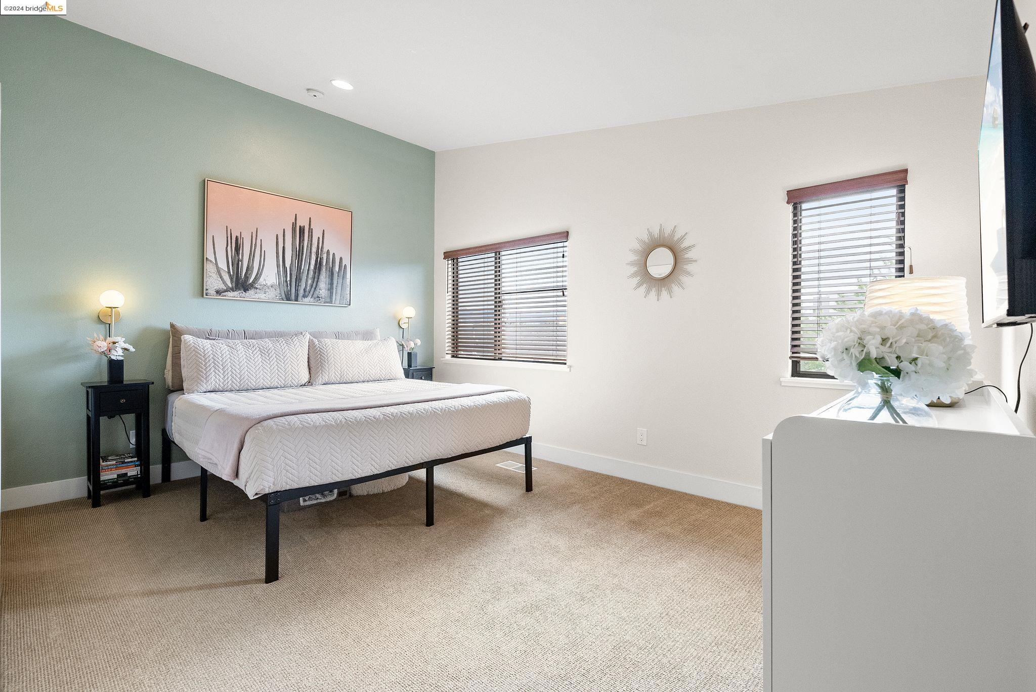 Detail Gallery Image 17 of 40 For 890 20th Street, Oakland,  CA 94607 - 2 Beds | 2 Baths