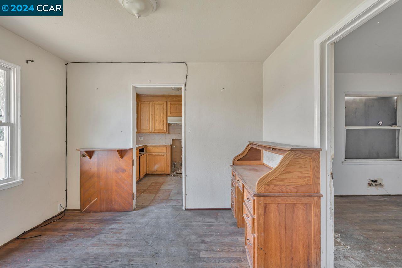 Detail Gallery Image 11 of 26 For 1818 Costa Avenue, Richmond,  CA 94806-4724 - 3 Beds | 1 Baths