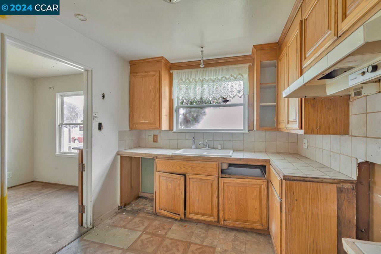 Detail Gallery Image 10 of 26 For 1818 Costa Avenue, Richmond,  CA 94806-4724 - 3 Beds | 1 Baths