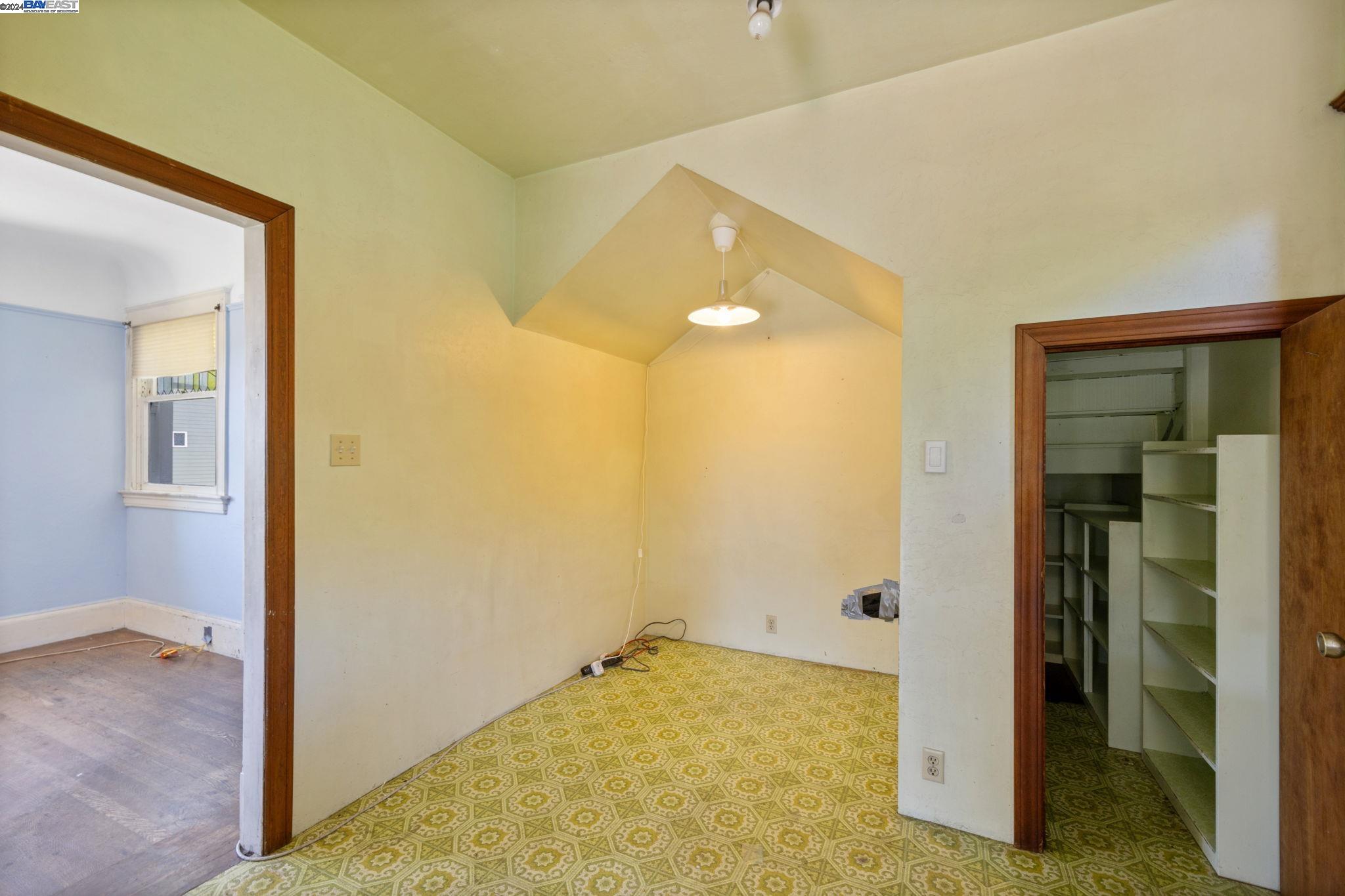 Detail Gallery Image 8 of 35 For 1512 Everett St, Alameda,  CA 94501 - 3 Beds | 2 Baths