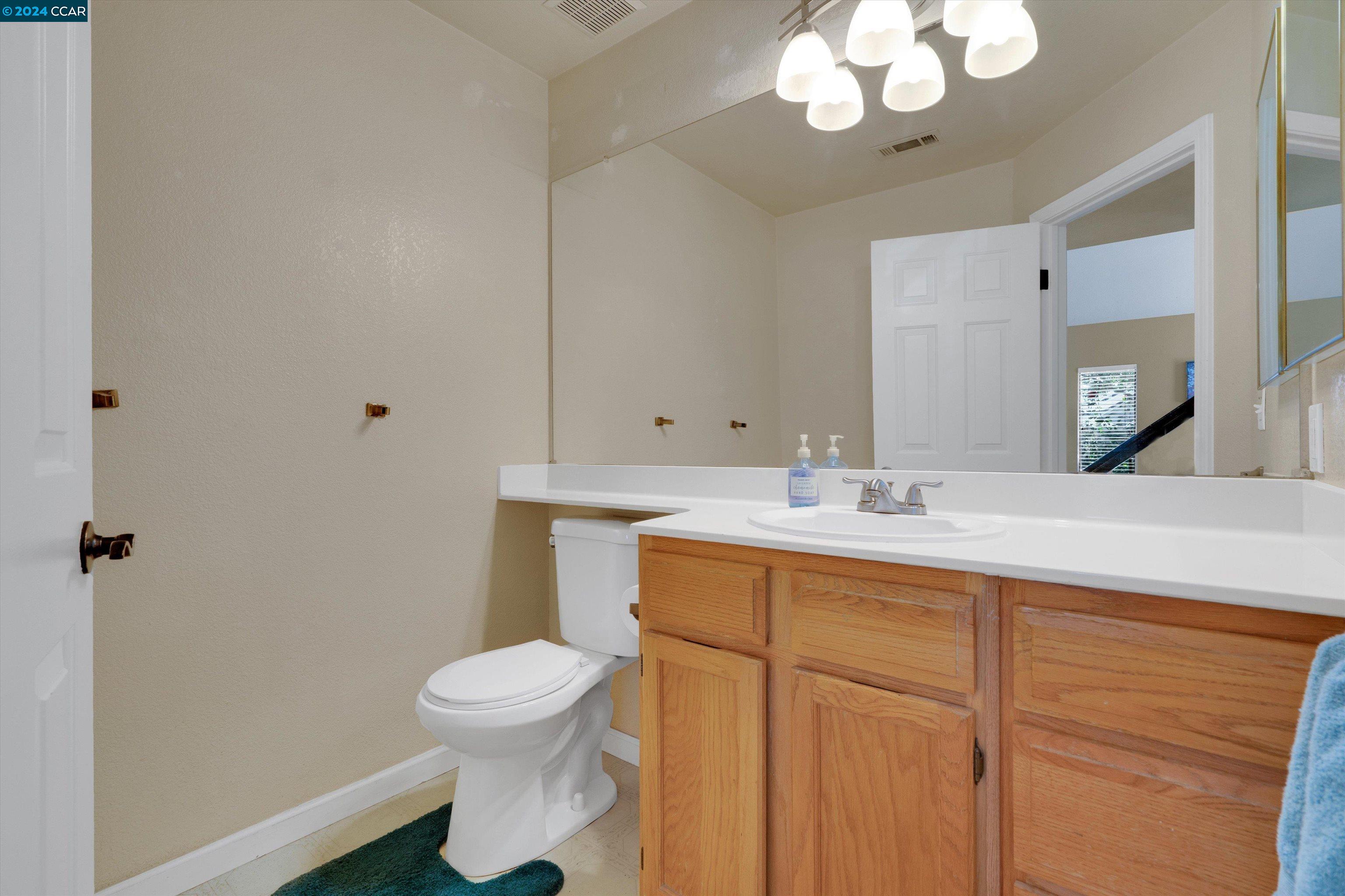 Detail Gallery Image 19 of 32 For 2455 Vista Grande, Fairfield,  CA 94534 - 4 Beds | 2/1 Baths