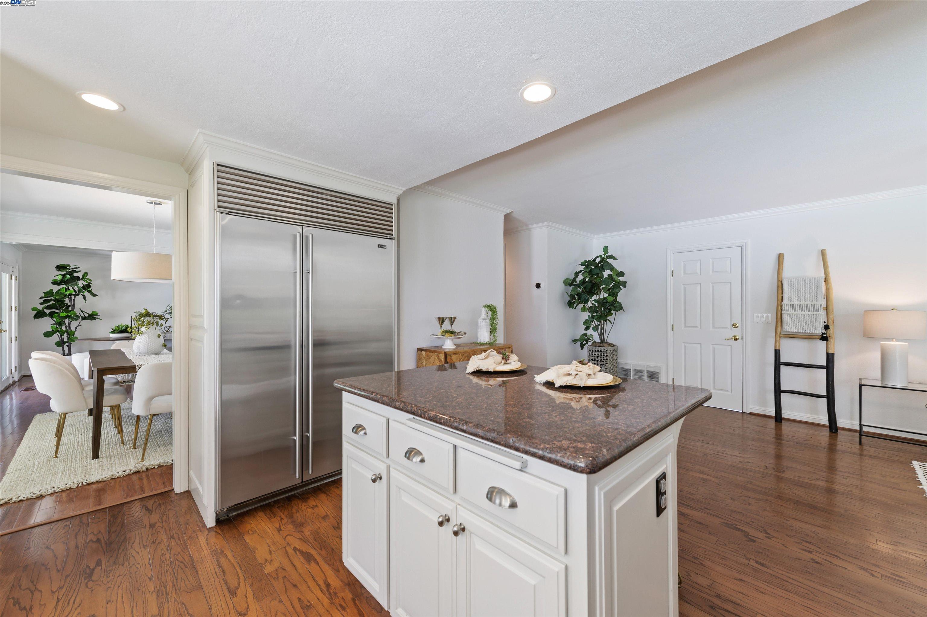 Detail Gallery Image 17 of 54 For 3565 Arbor Ct, Pleasanton,  CA 94566 - 4 Beds | 2/1 Baths