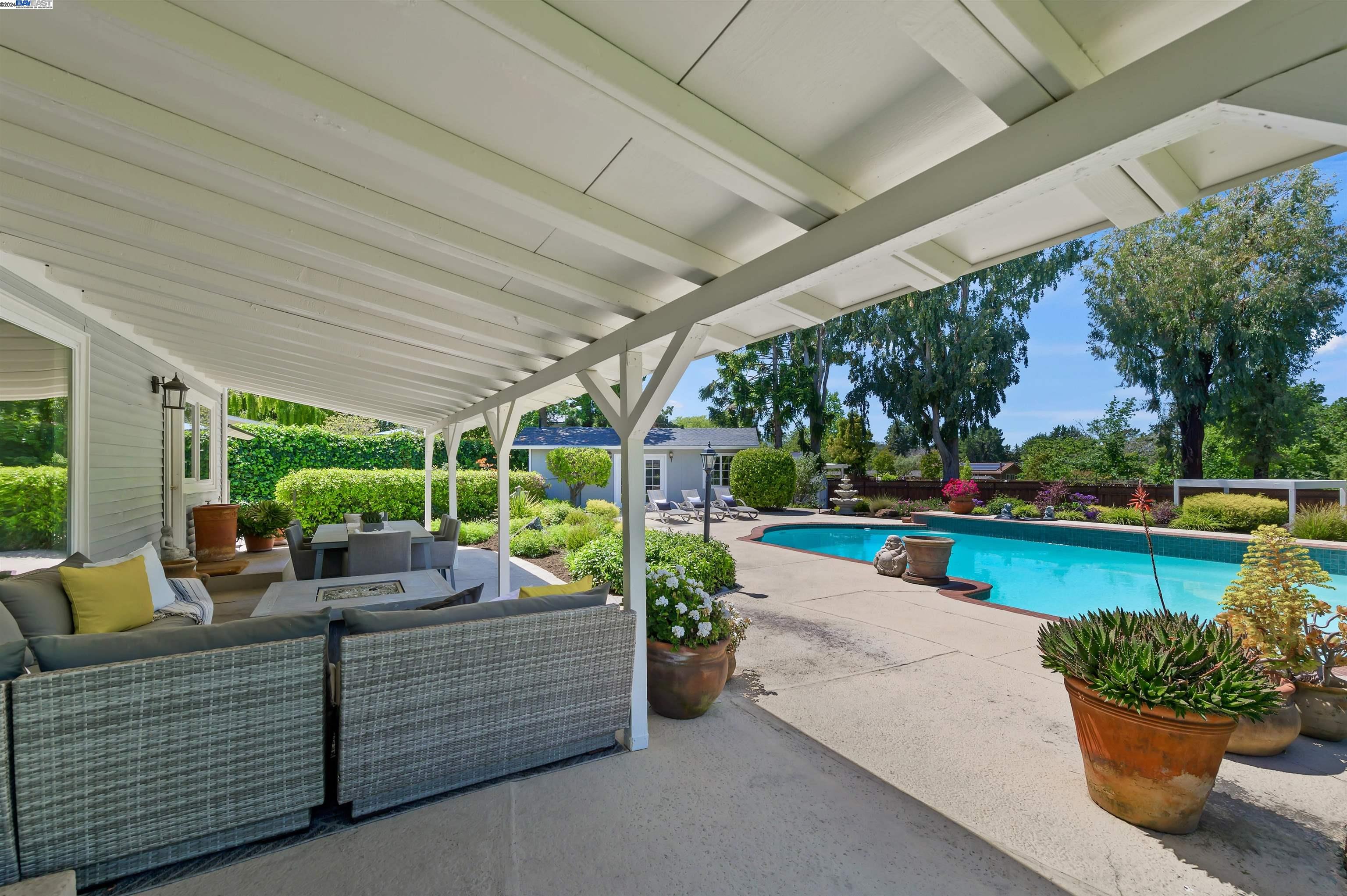 Detail Gallery Image 35 of 54 For 3565 Arbor Ct, Pleasanton,  CA 94566 - 4 Beds | 2/1 Baths