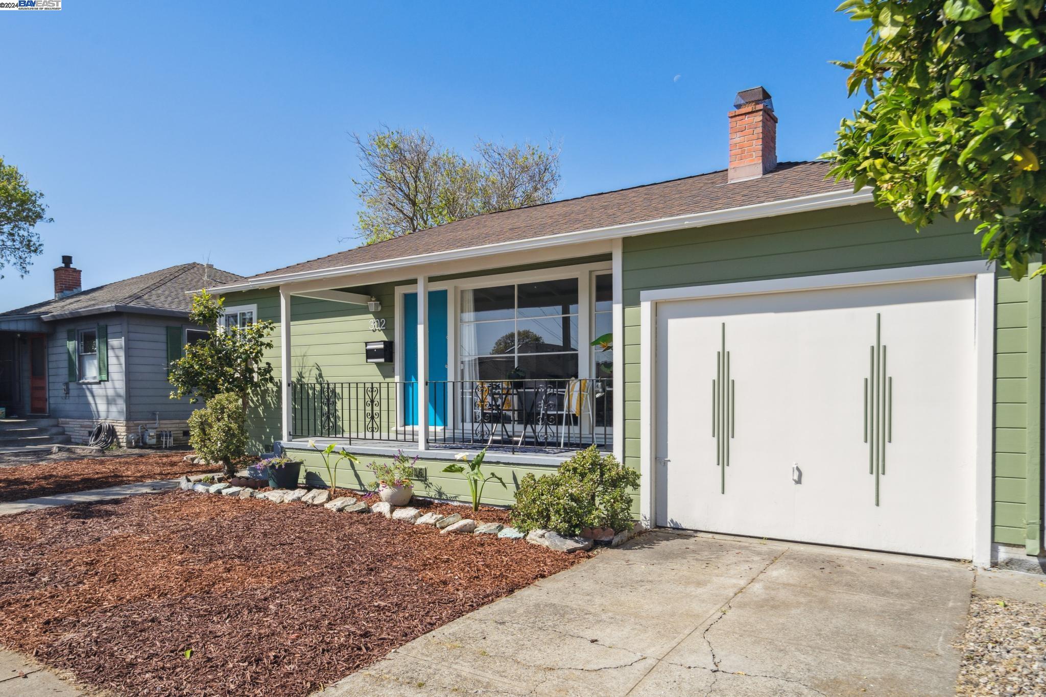 Detail Gallery Image 3 of 42 For 302 Maitland Dr, Alameda,  CA 94502 - 3 Beds | 2 Baths