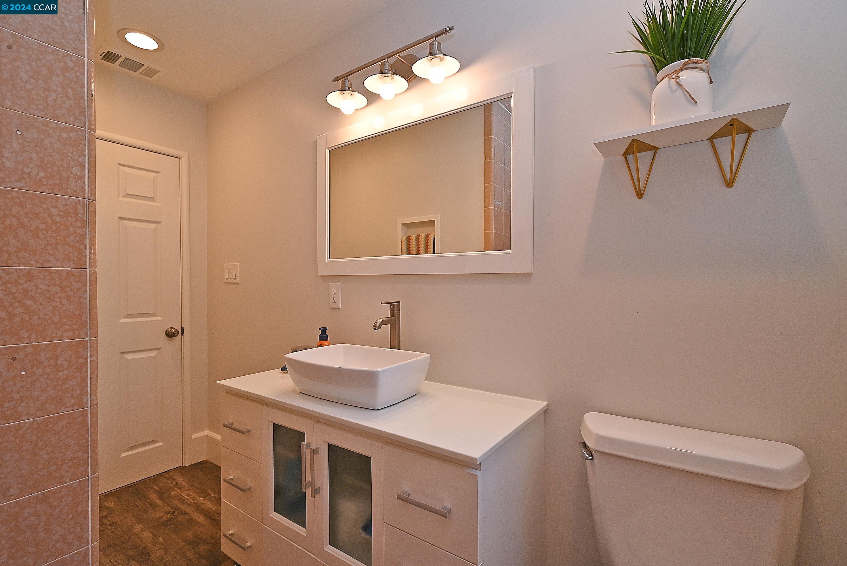 Detail Gallery Image 20 of 29 For 340 Gilger Ave, Martinez,  CA 94553 - 2 Beds | 1 Baths