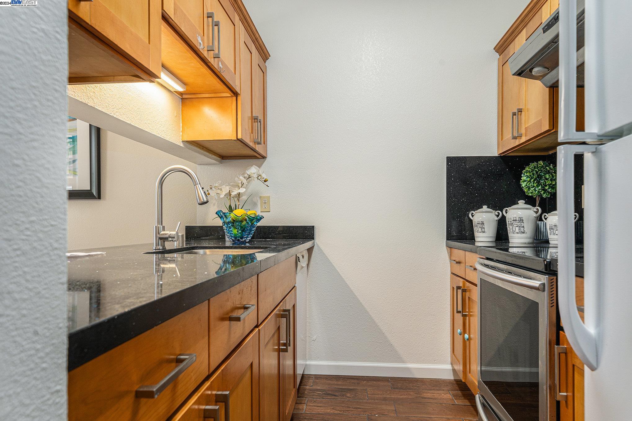 Detail Gallery Image 9 of 30 For 47069 Benns Ter #33,  Fremont,  CA 94539 - 2 Beds | 2 Baths
