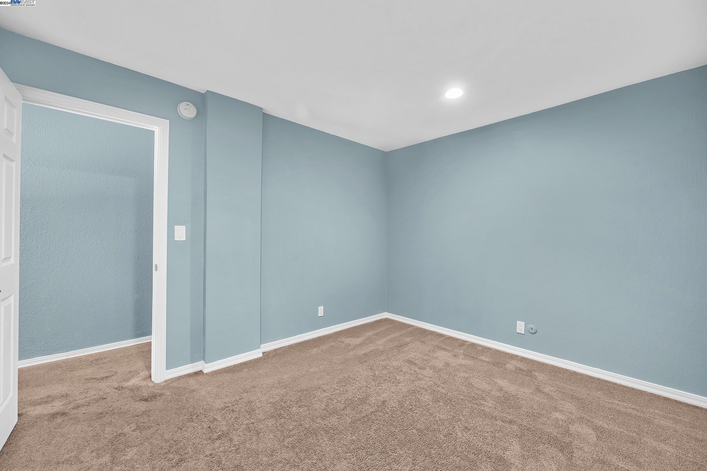 Detail Gallery Image 25 of 43 For 152 Barnett Ter, Pleasant Hill,  CA 94523 - 3 Beds | 2/1 Baths