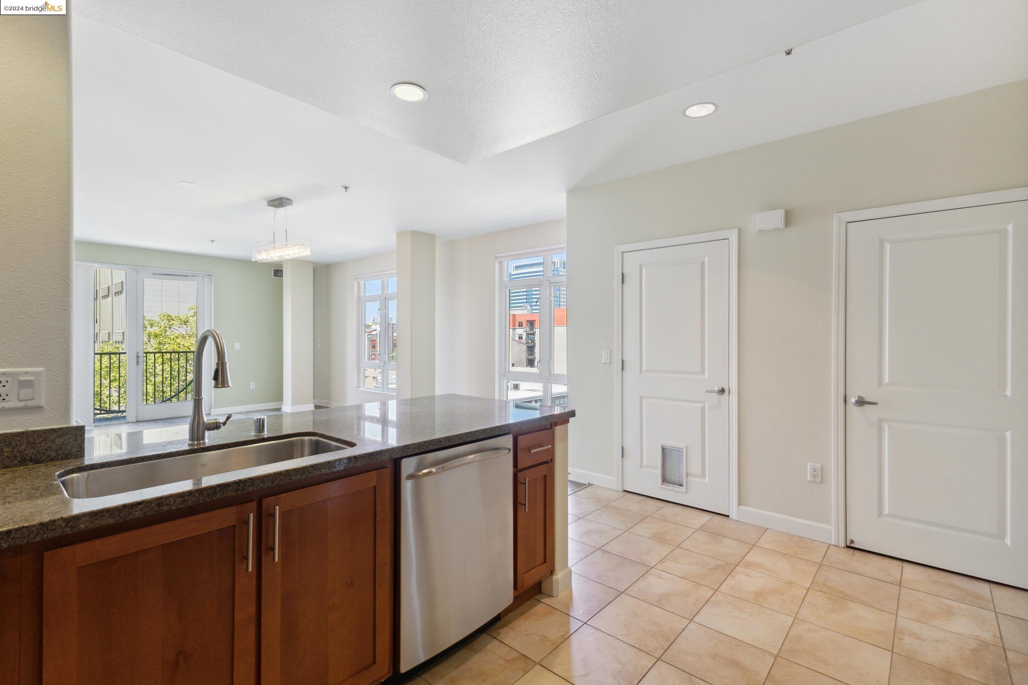 Detail Gallery Image 6 of 14 For 423 7th Street #314,  Oakland,  CA 94607 - 1 Beds | 1 Baths
