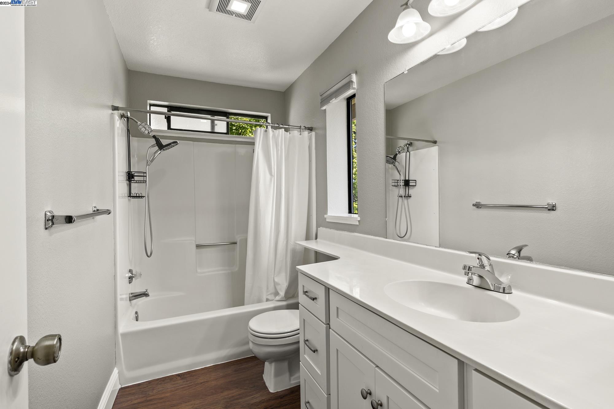 Detail Gallery Image 21 of 31 For 1402 Chelsea, Hercules,  CA 94547 - 2 Beds | 2 Baths
