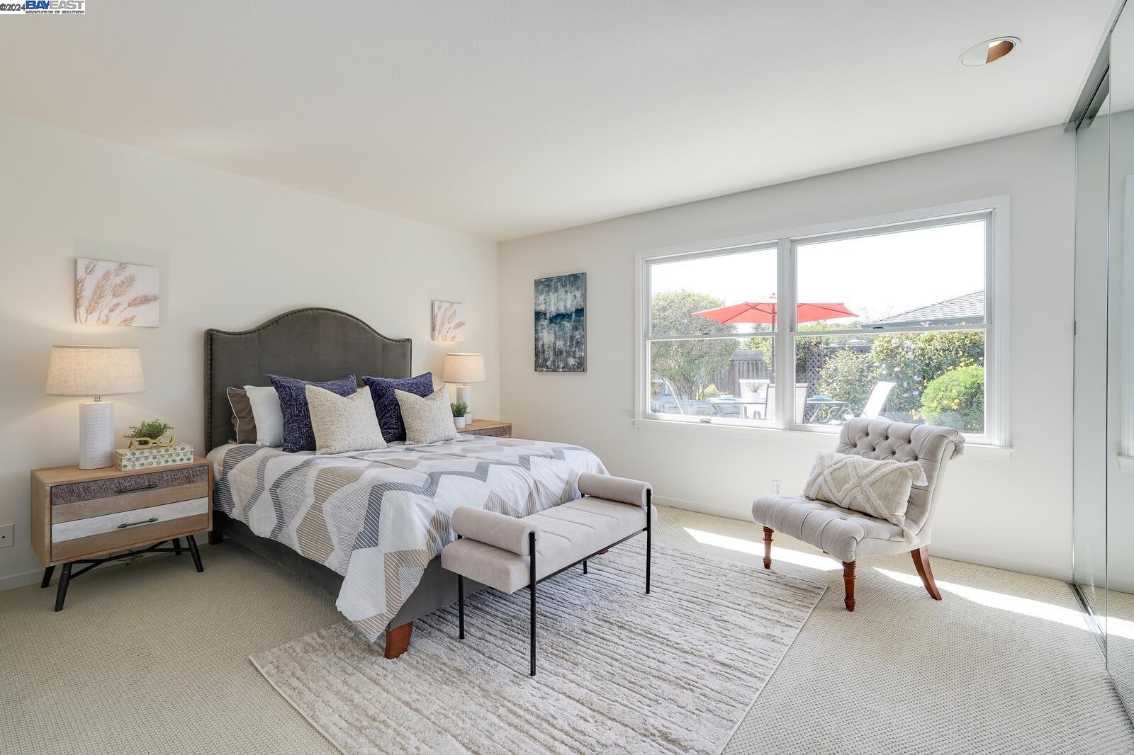 Detail Gallery Image 11 of 15 For 451 Centre Ct, Alameda,  CA 94502 - 2 Beds | 1 Baths
