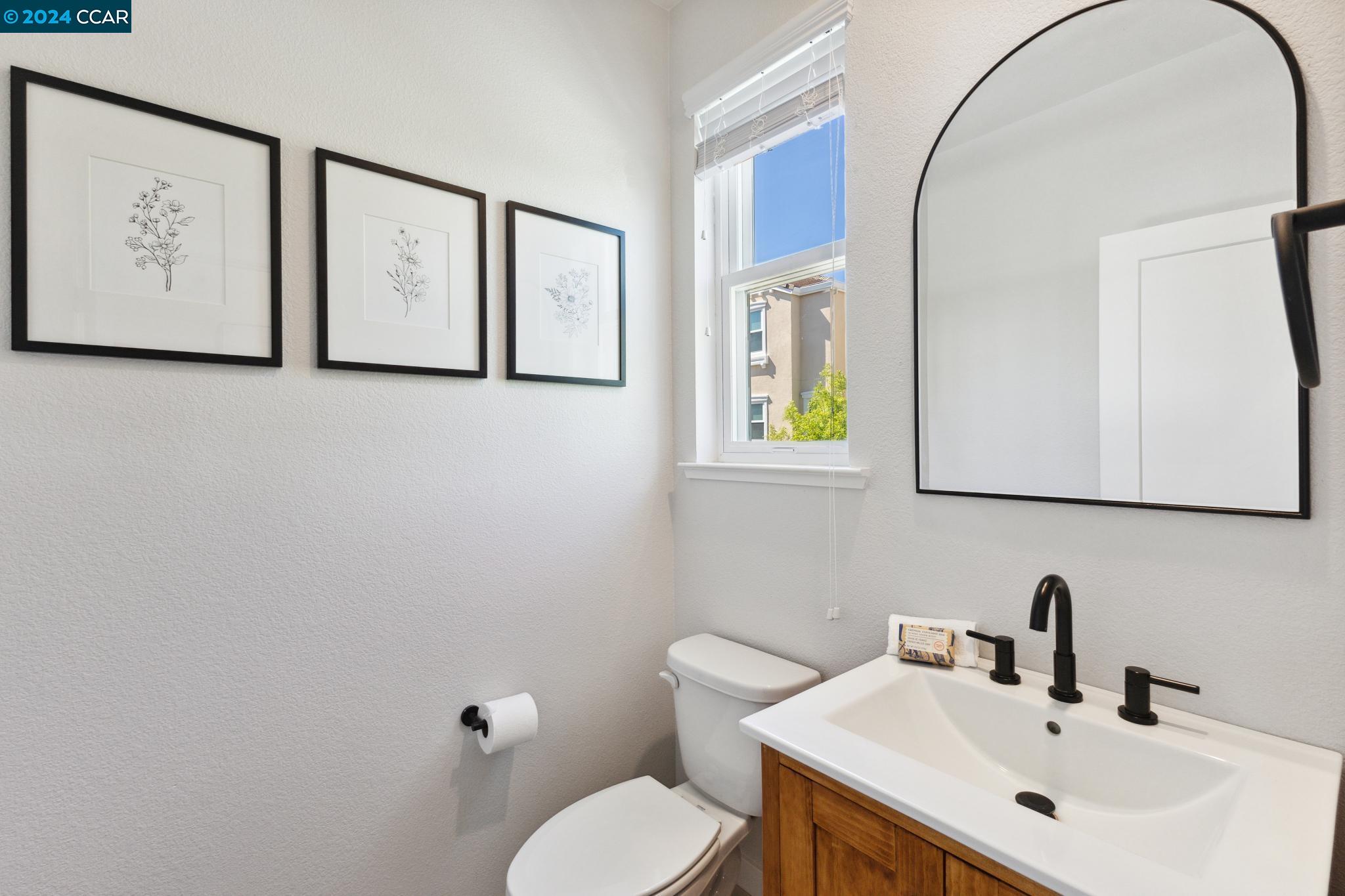 Detail Gallery Image 18 of 35 For 212 Ashton Way, Pleasant Hill,  CA 94523 - 3 Beds | 3/1 Baths