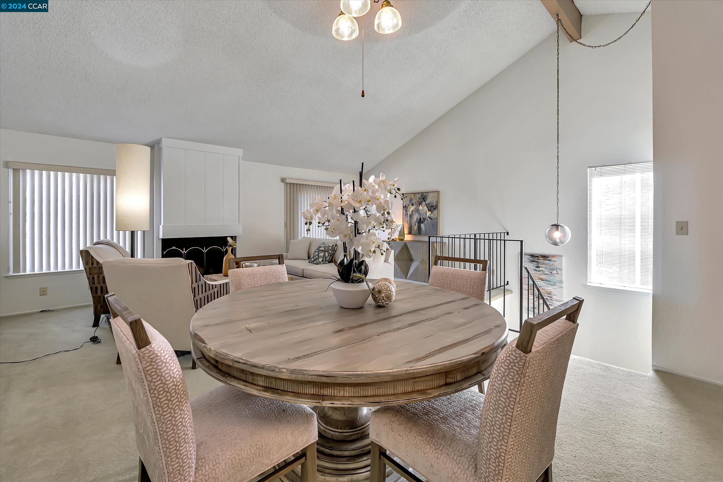 Detail Gallery Image 7 of 23 For 4430 Eagle Peak Rd #D,  Concord,  CA 94521 - 3 Beds | 2/1 Baths