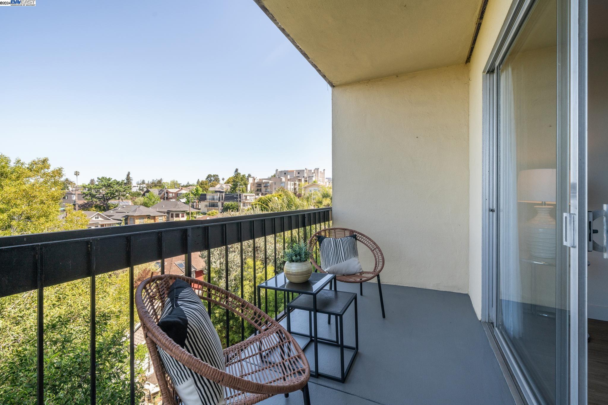 Detail Gallery Image 4 of 26 For 551 Jean St #411,  Oakland,  CA 94610 - 1 Beds | 1 Baths