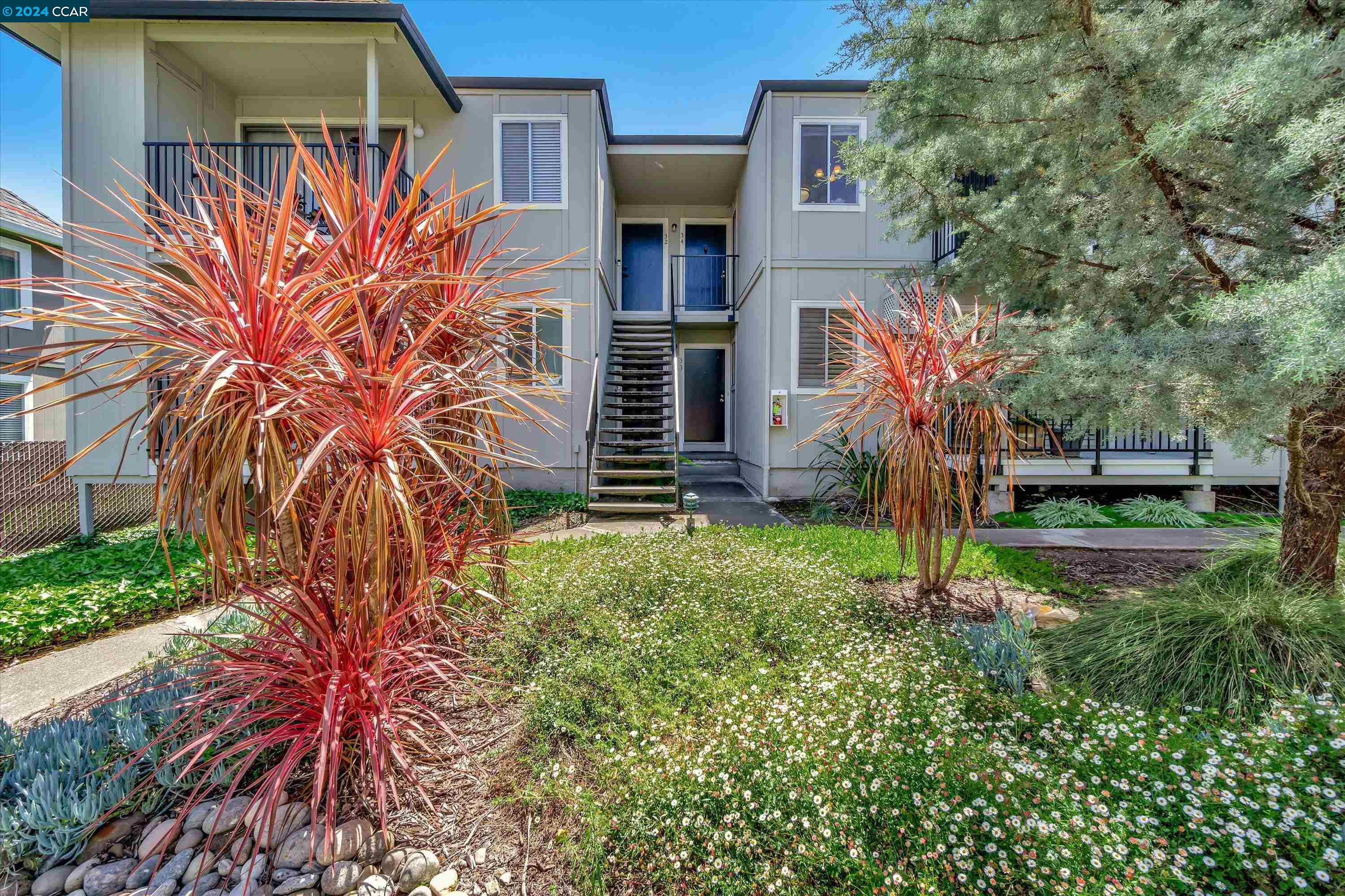 Detail Gallery Image 2 of 30 For 1590 Sunnyvale Ave #34,  Walnut Creek,  CA 94597 - 2 Beds | 1 Baths