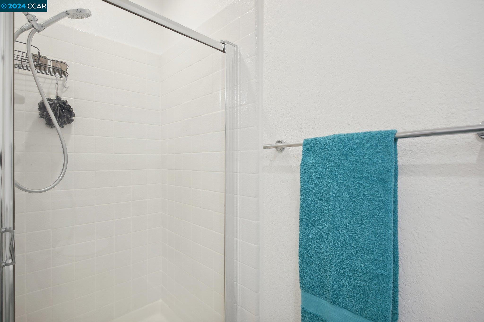 Detail Gallery Image 22 of 29 For 49 Mozden Ln, Pleasant Hill,  CA 94523 - 3 Beds | 2/1 Baths