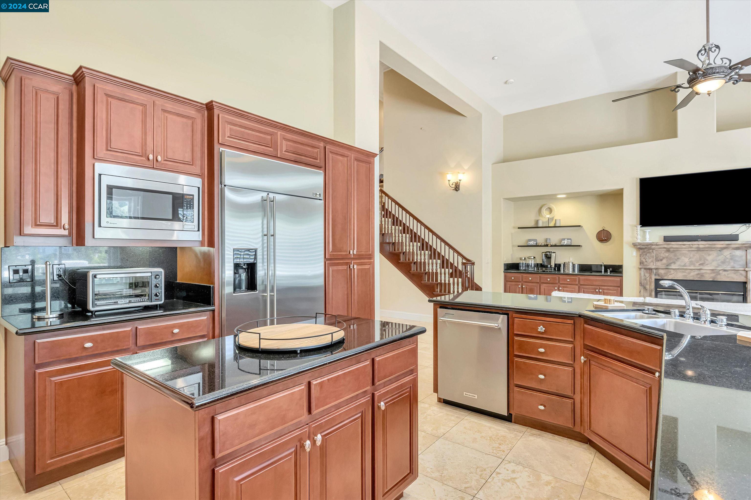 Detail Gallery Image 12 of 43 For 309 Whitcliff Ct, San Ramon,  CA 94583 - 4 Beds | 4/1 Baths