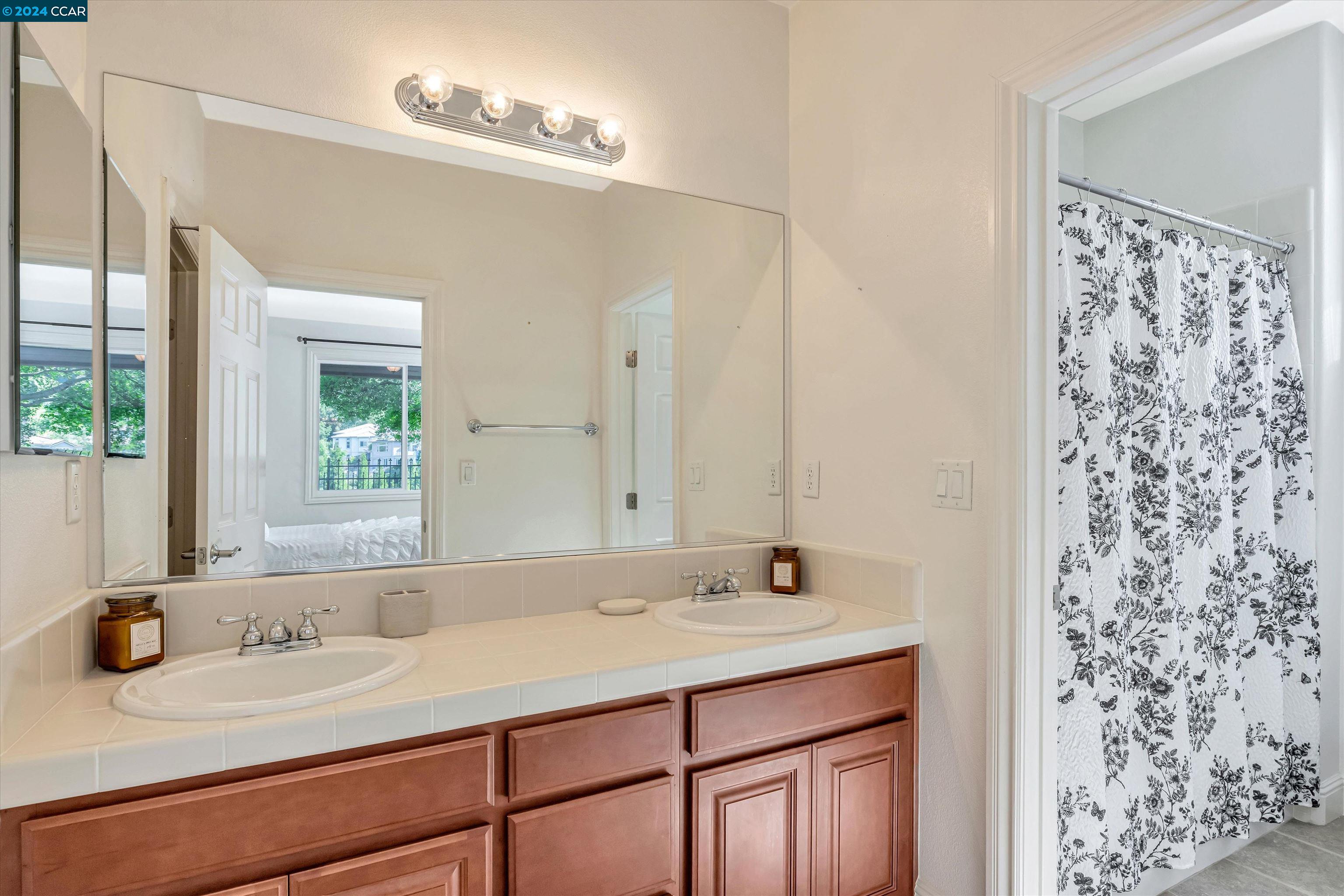 Detail Gallery Image 30 of 43 For 309 Whitcliff Ct, San Ramon,  CA 94583 - 4 Beds | 4/1 Baths