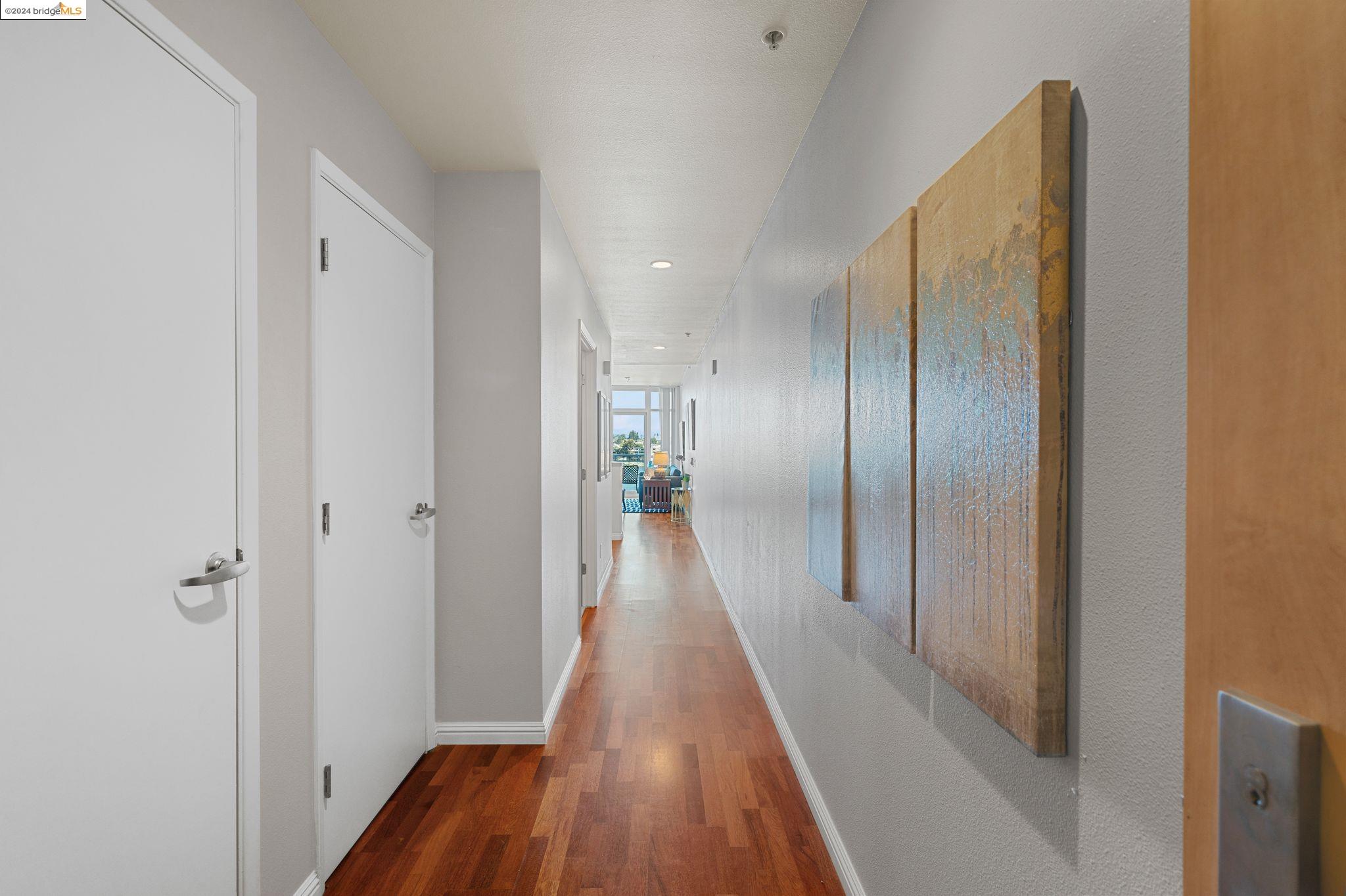 Detail Gallery Image 2 of 18 For 1 Lakeside Dr #616,  Oakland,  CA 94612 - 1 Beds | 1 Baths