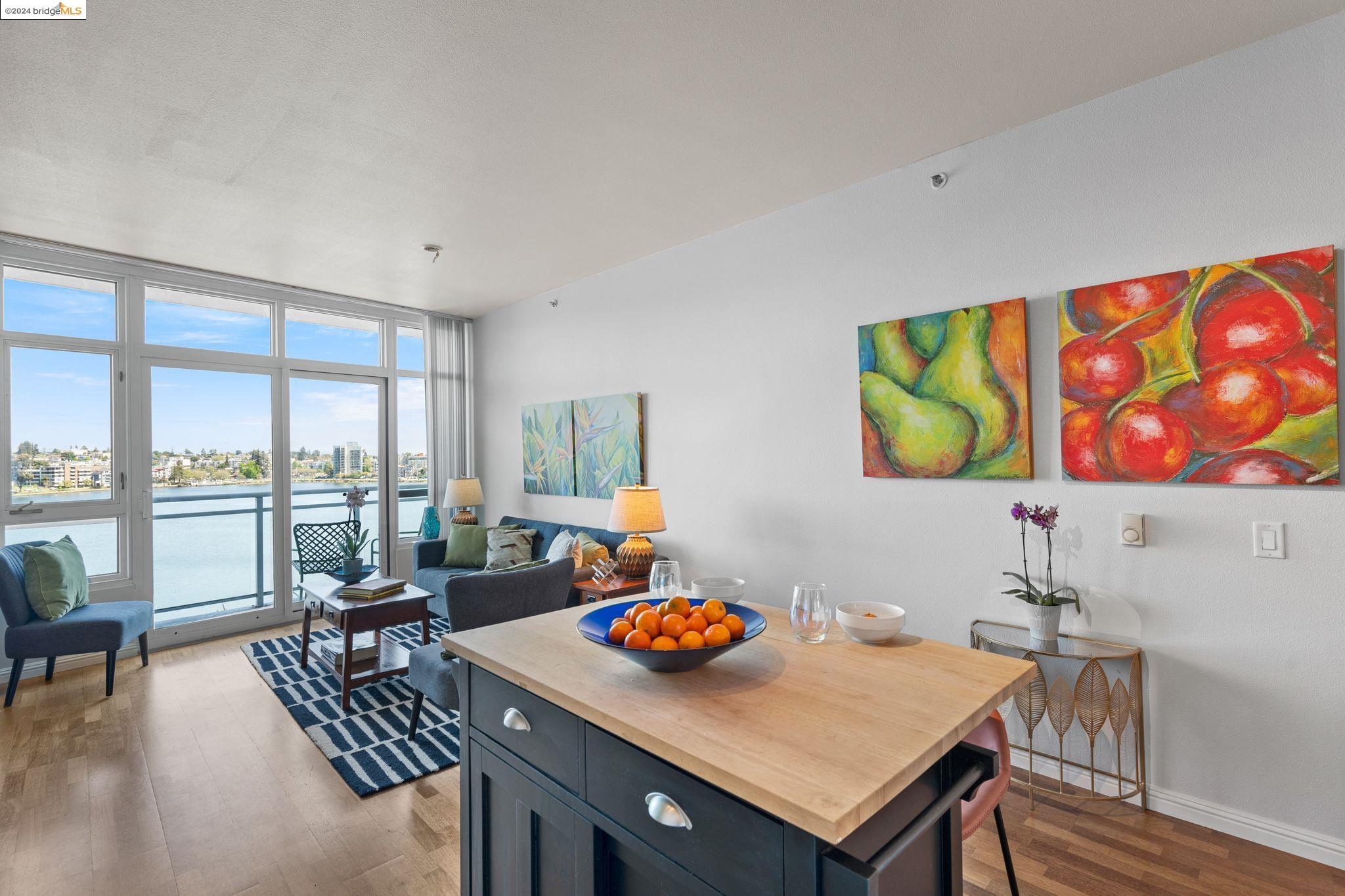 Detail Gallery Image 9 of 18 For 1 Lakeside Dr #616,  Oakland,  CA 94612 - 1 Beds | 1 Baths