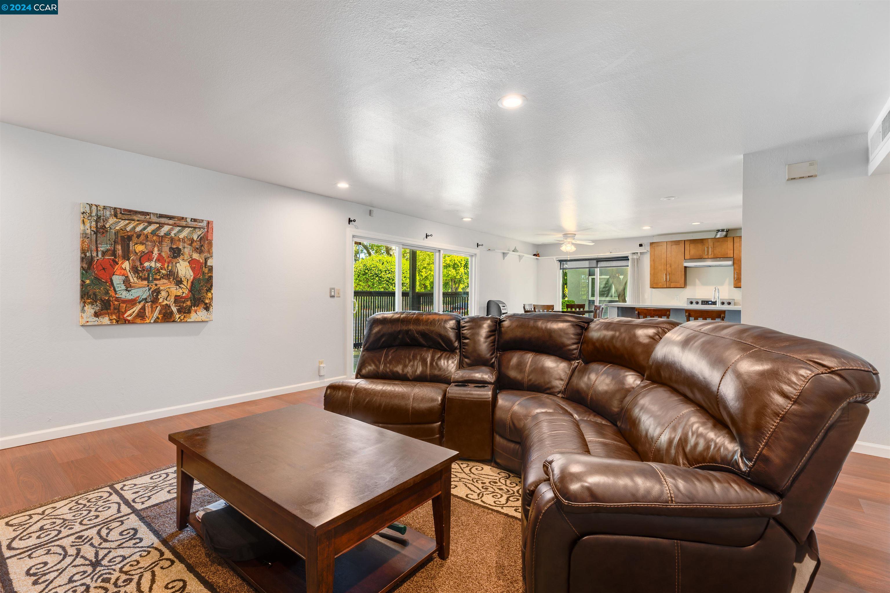 Detail Gallery Image 6 of 26 For 9085 Alcosta Blvd #398,  San Ramon,  CA 94583 - 3 Beds | 2 Baths