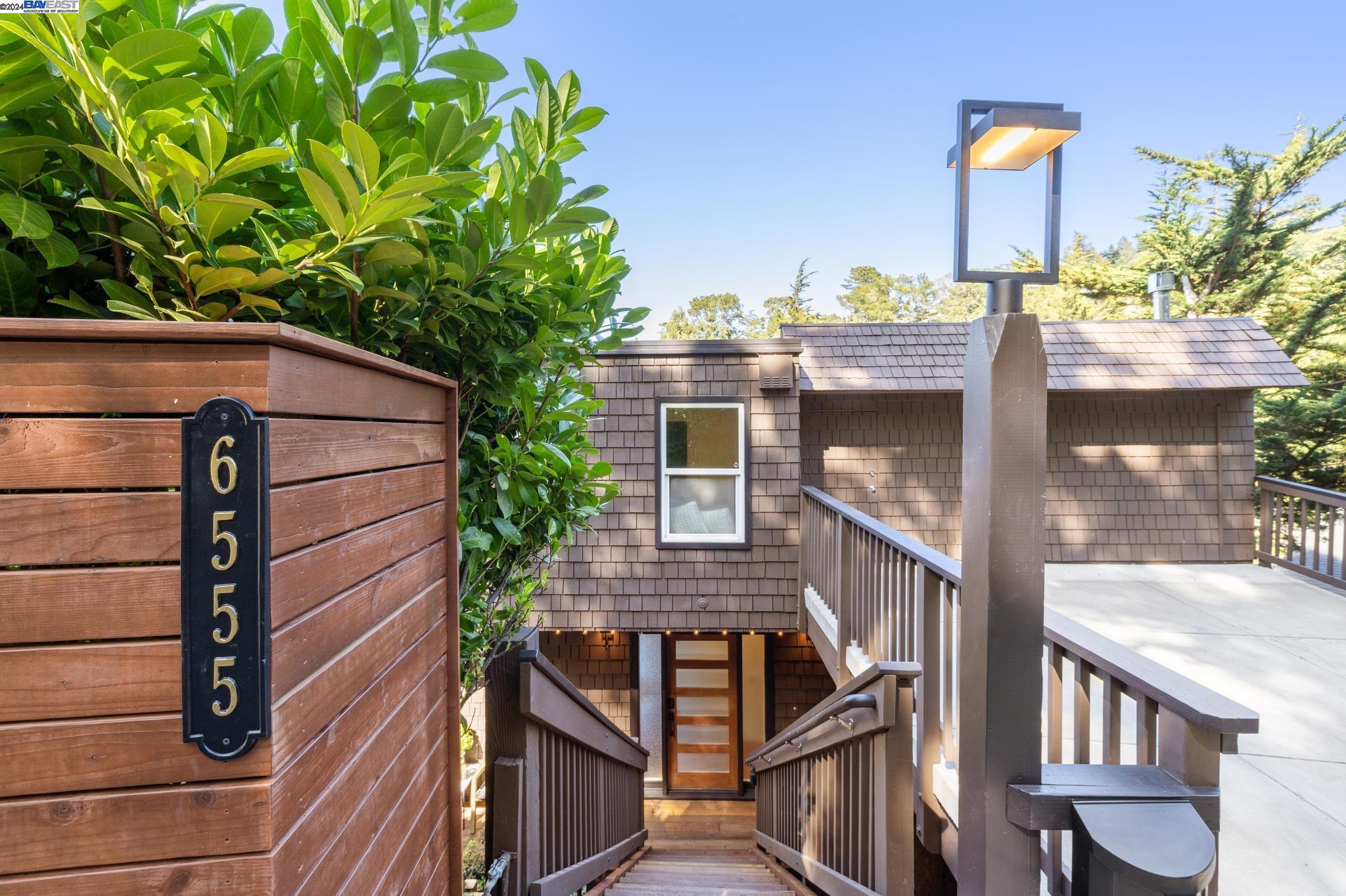Detail Gallery Image 1 of 47 For 6555 Girvin, Oakland,  CA 94611-1627 - 4 Beds | 2/2 Baths
