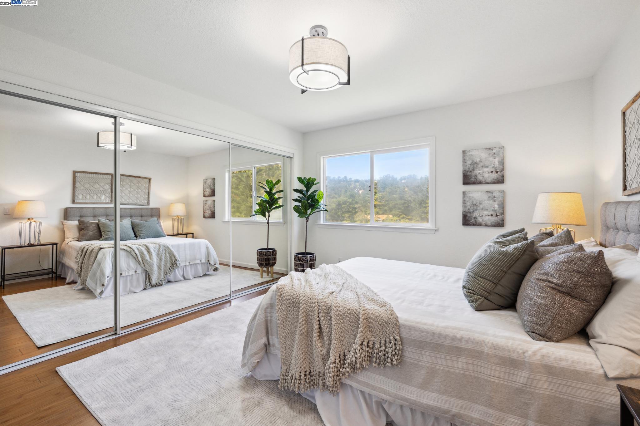 Detail Gallery Image 34 of 47 For 6555 Girvin, Oakland,  CA 94611-1627 - 4 Beds | 2/2 Baths