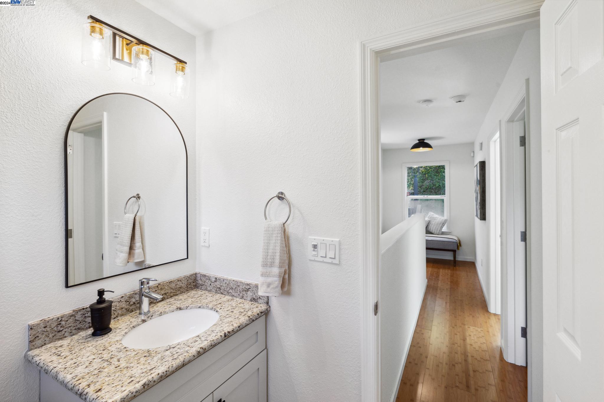 Detail Gallery Image 37 of 47 For 6555 Girvin, Oakland,  CA 94611-1627 - 4 Beds | 2/2 Baths